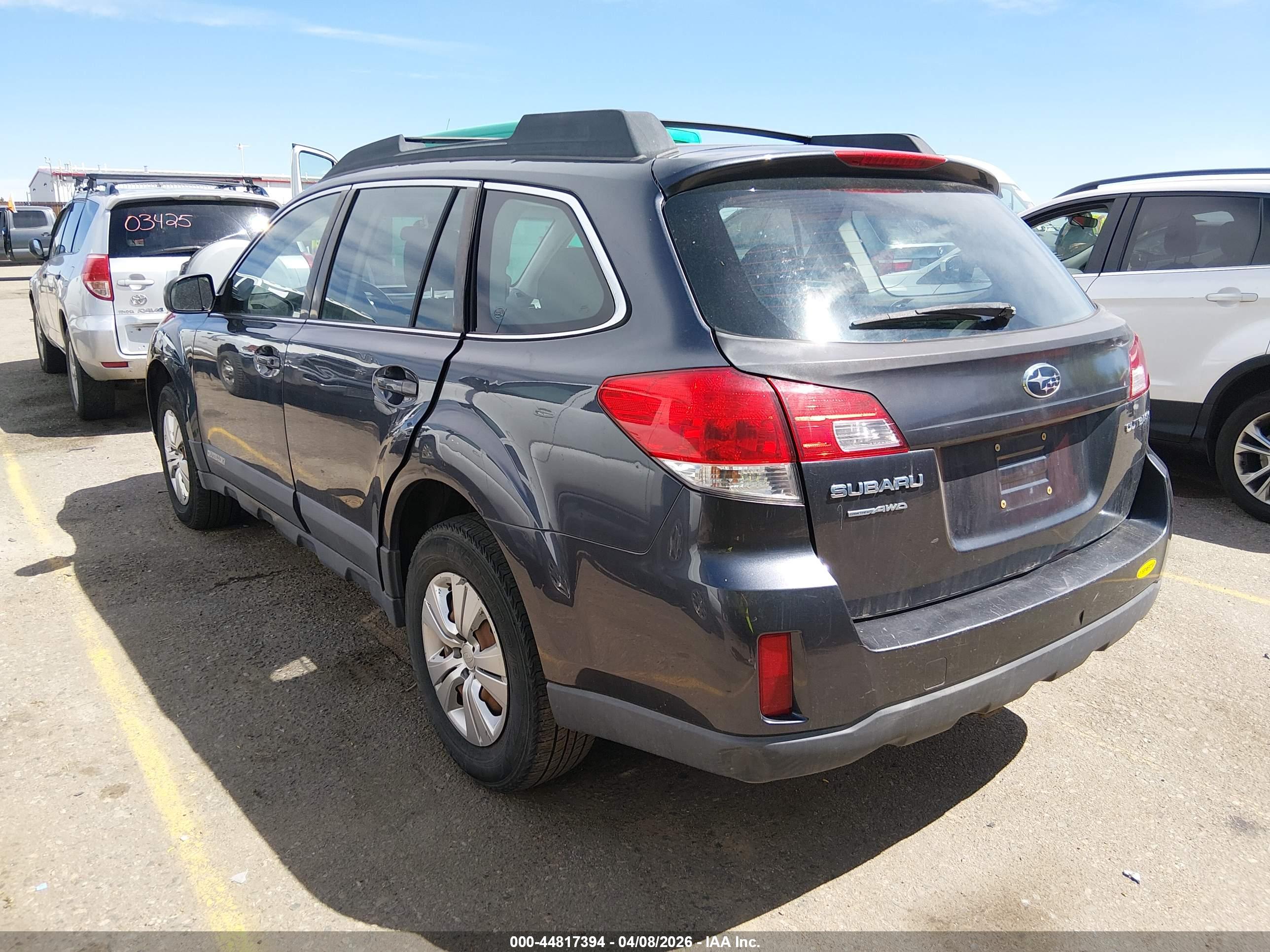 SUBARU OUTBACK image 3