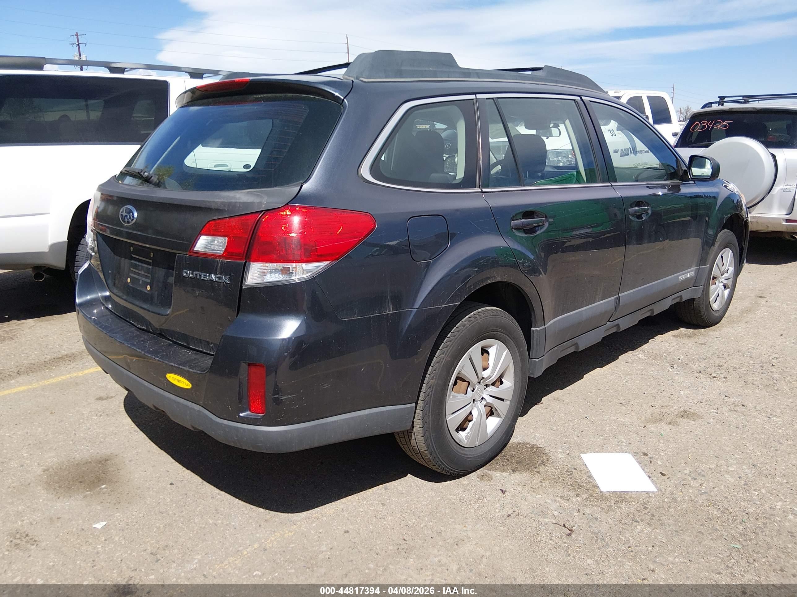 SUBARU OUTBACK image 4