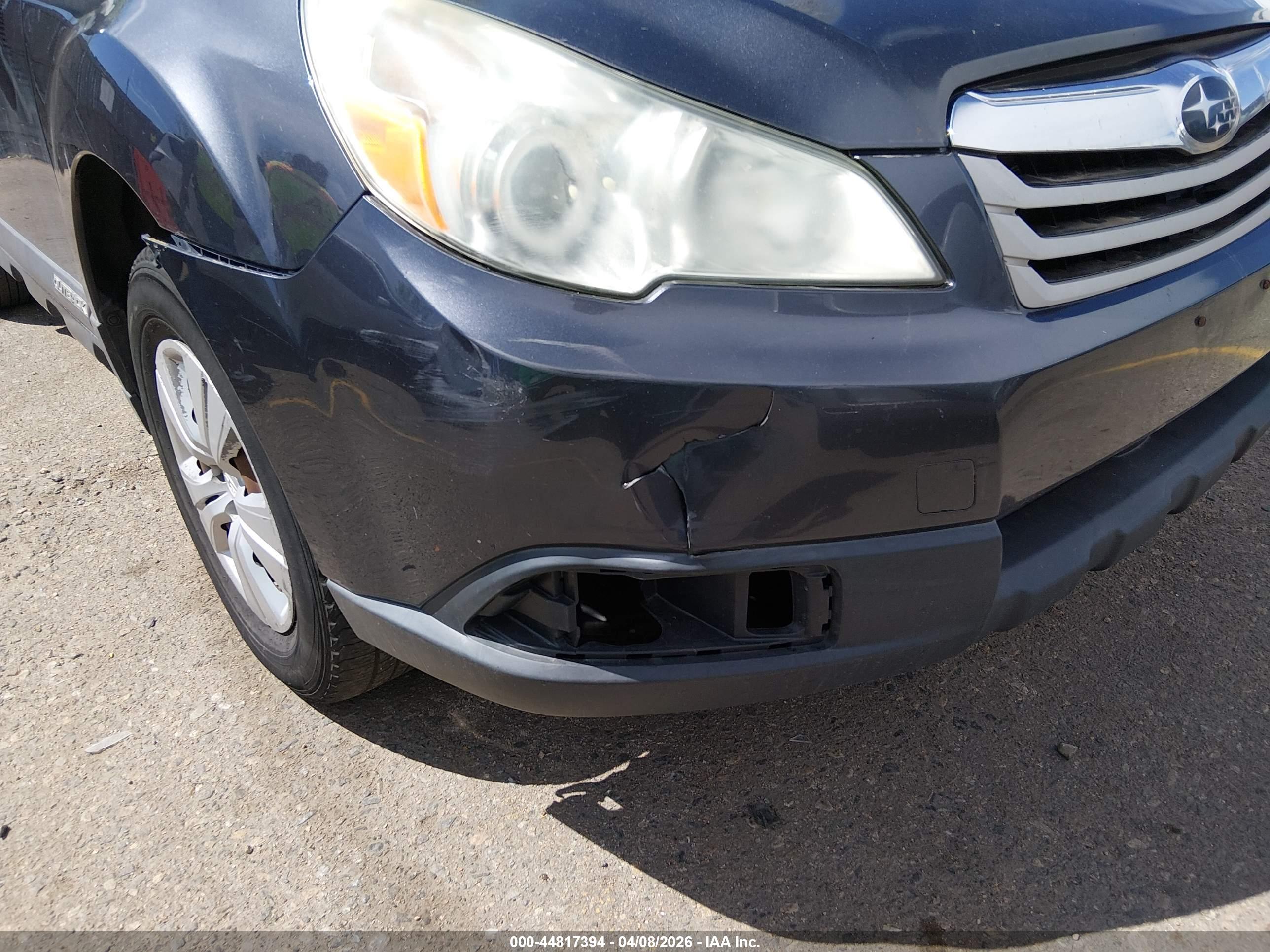 SUBARU OUTBACK image 6