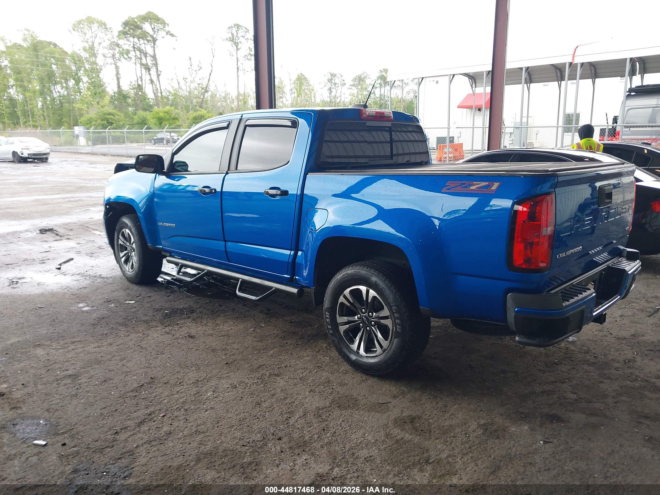 CHEVROLET COLORADO image 3