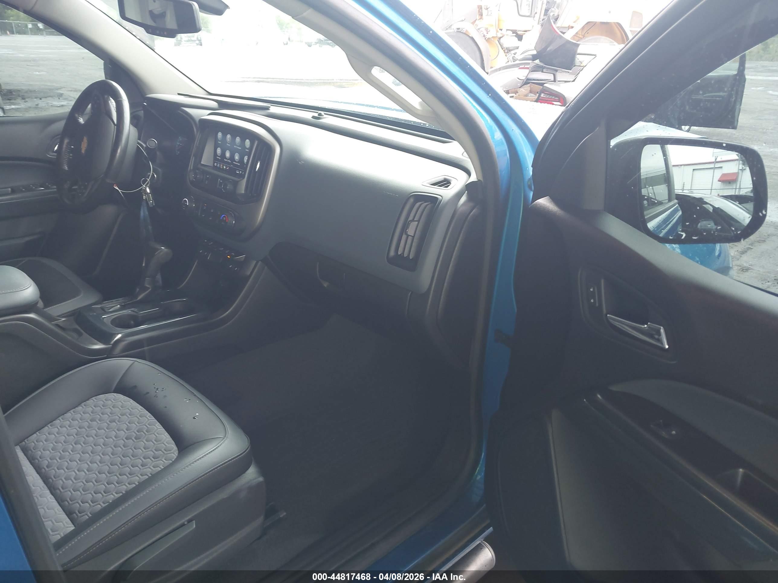 CHEVROLET COLORADO image 5