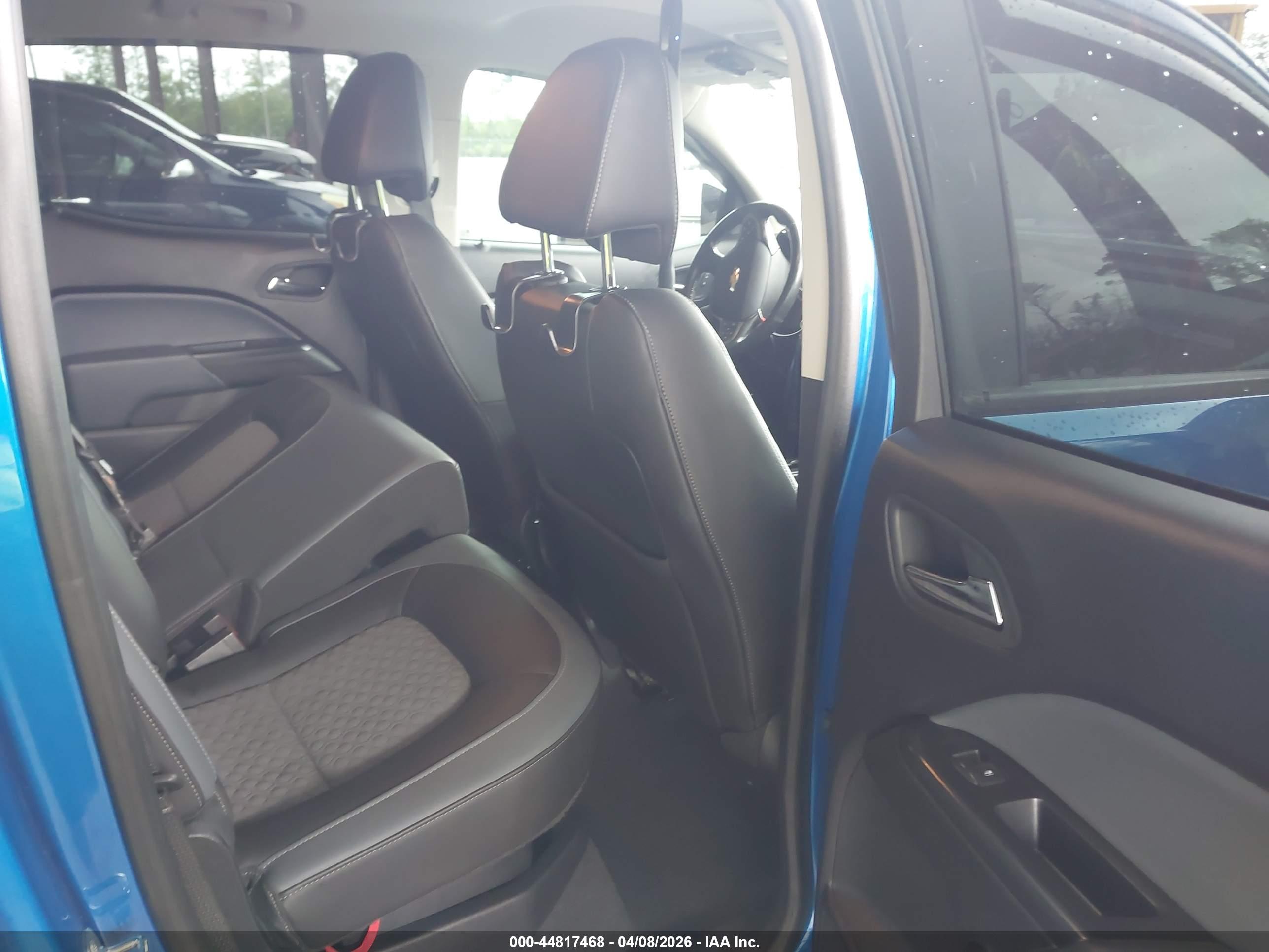 CHEVROLET COLORADO image 8