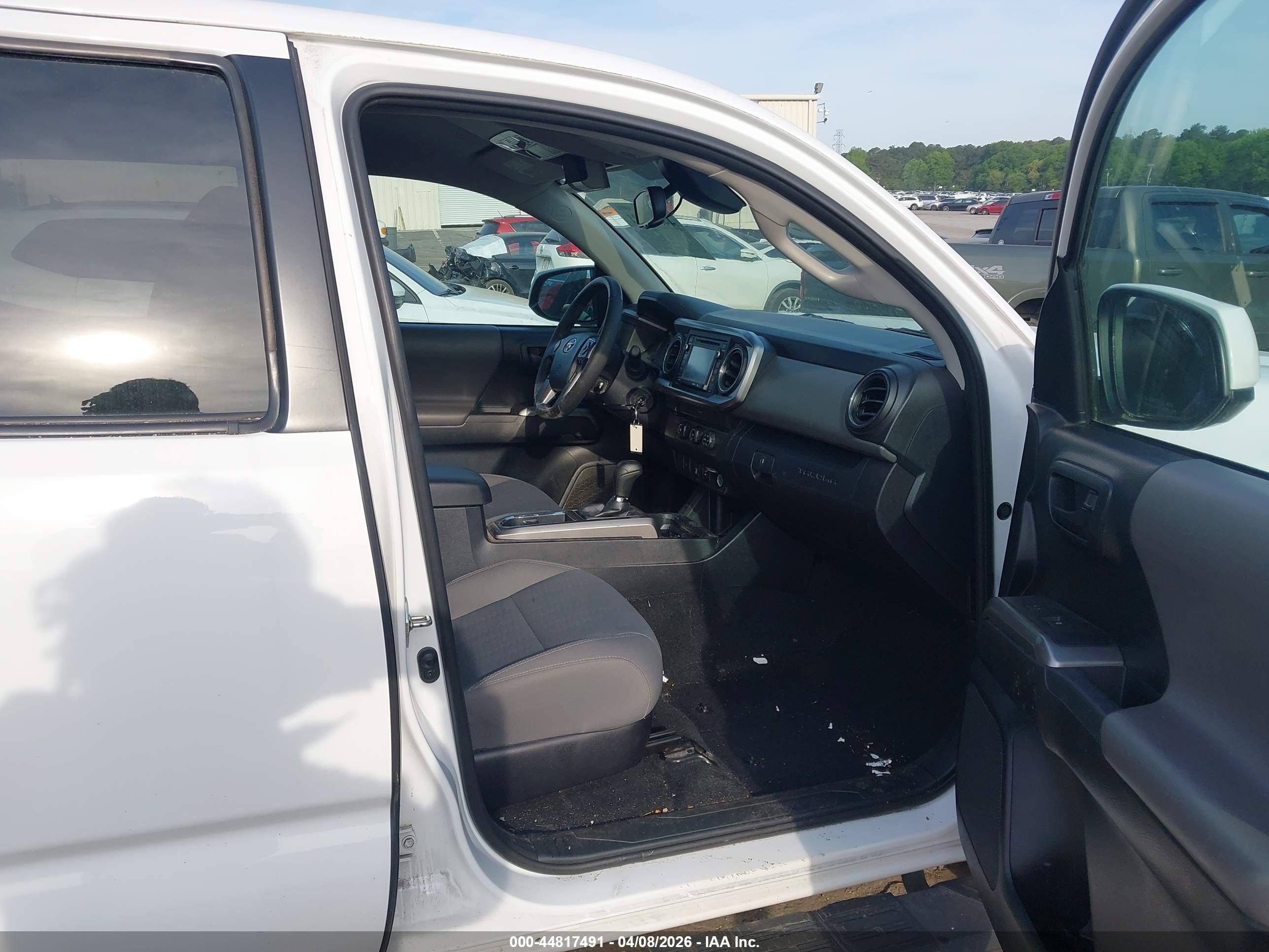 TOYOTA TACOMA image 5