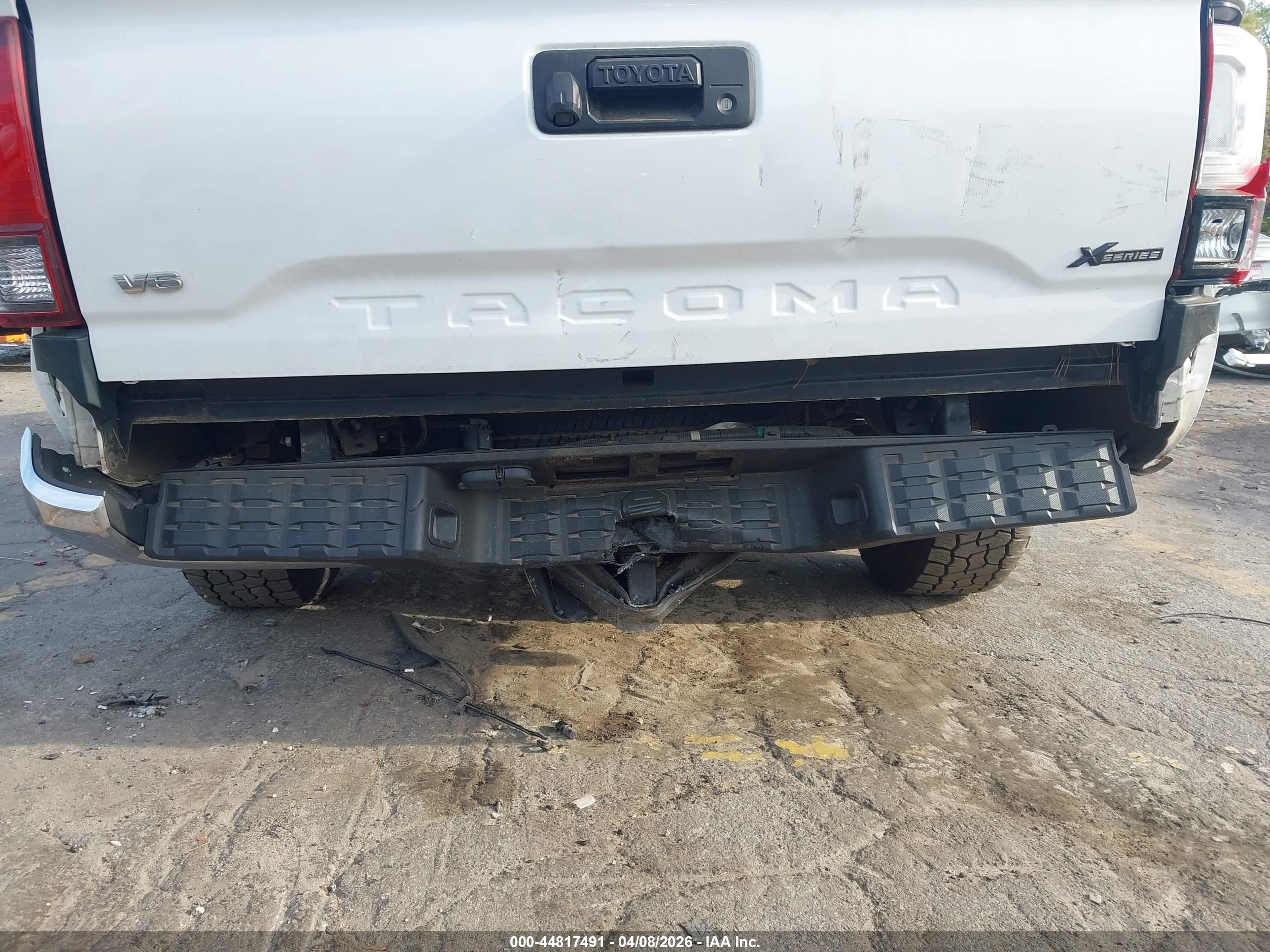 TOYOTA TACOMA image 6