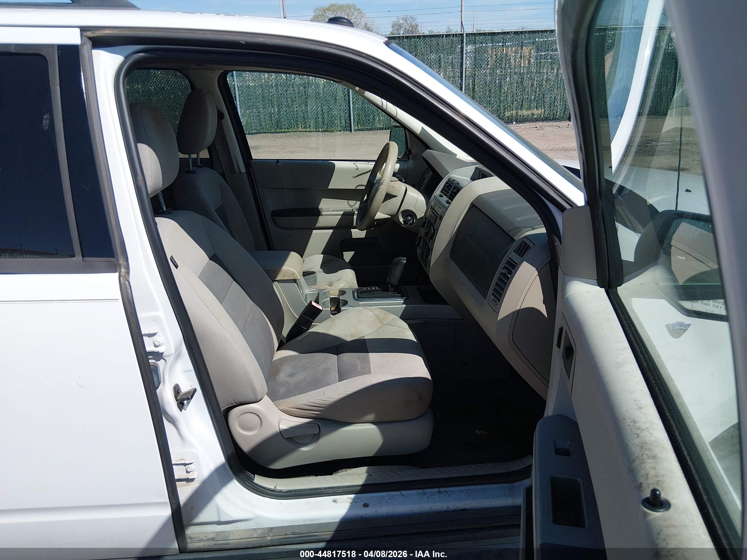 FORD ESCAPE image 5