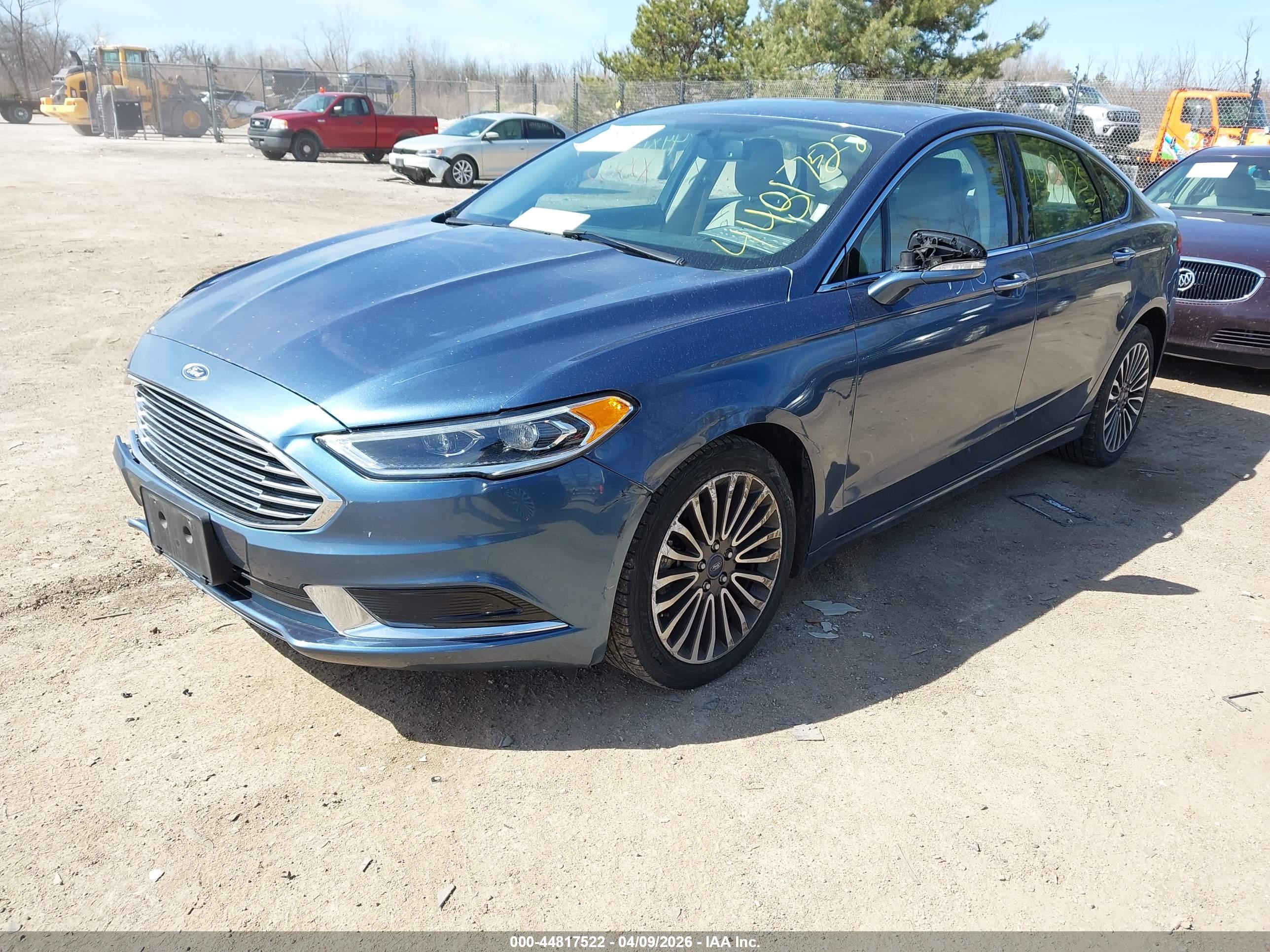 FORD FUSION image 2
