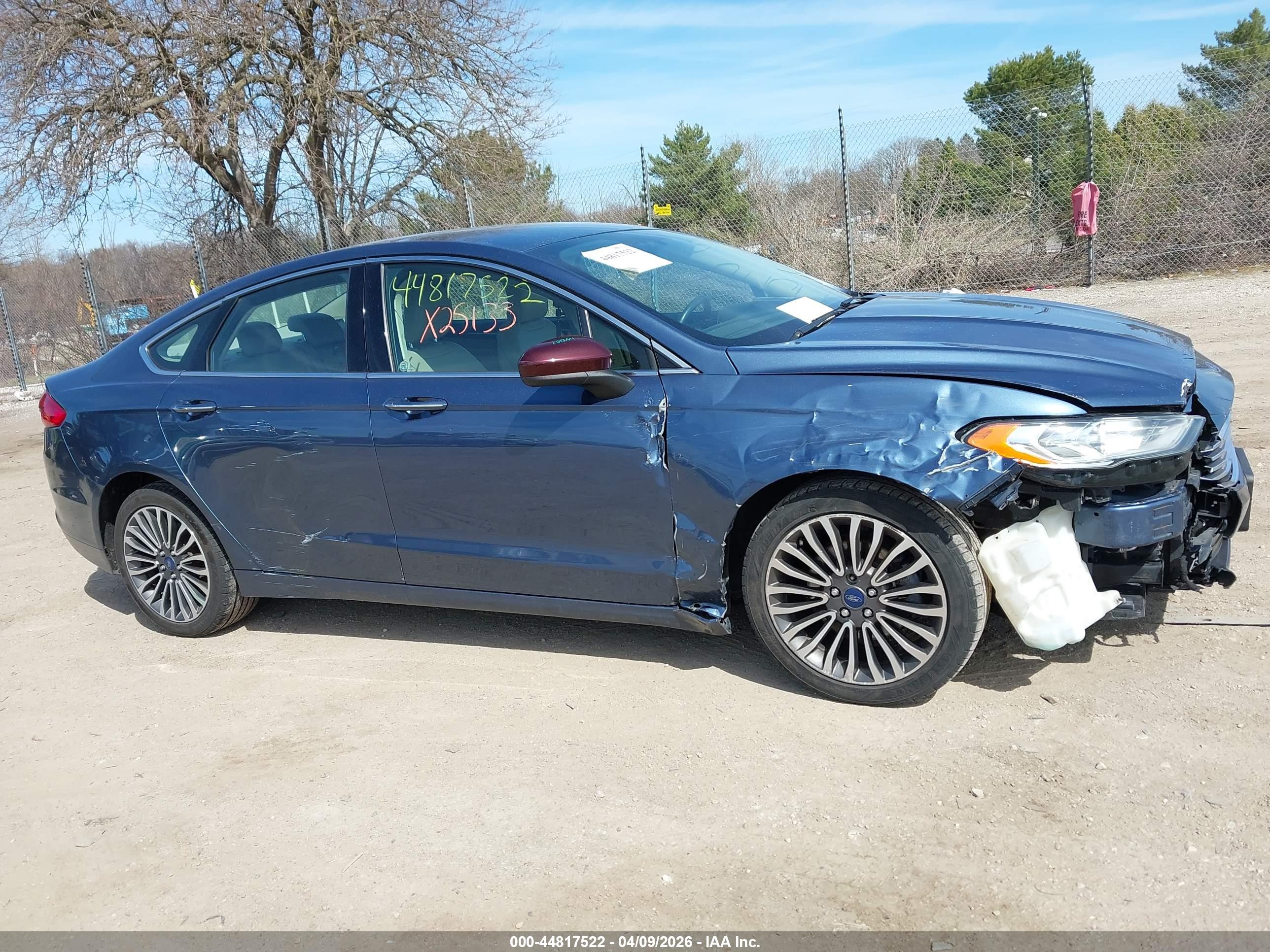 FORD FUSION image 6