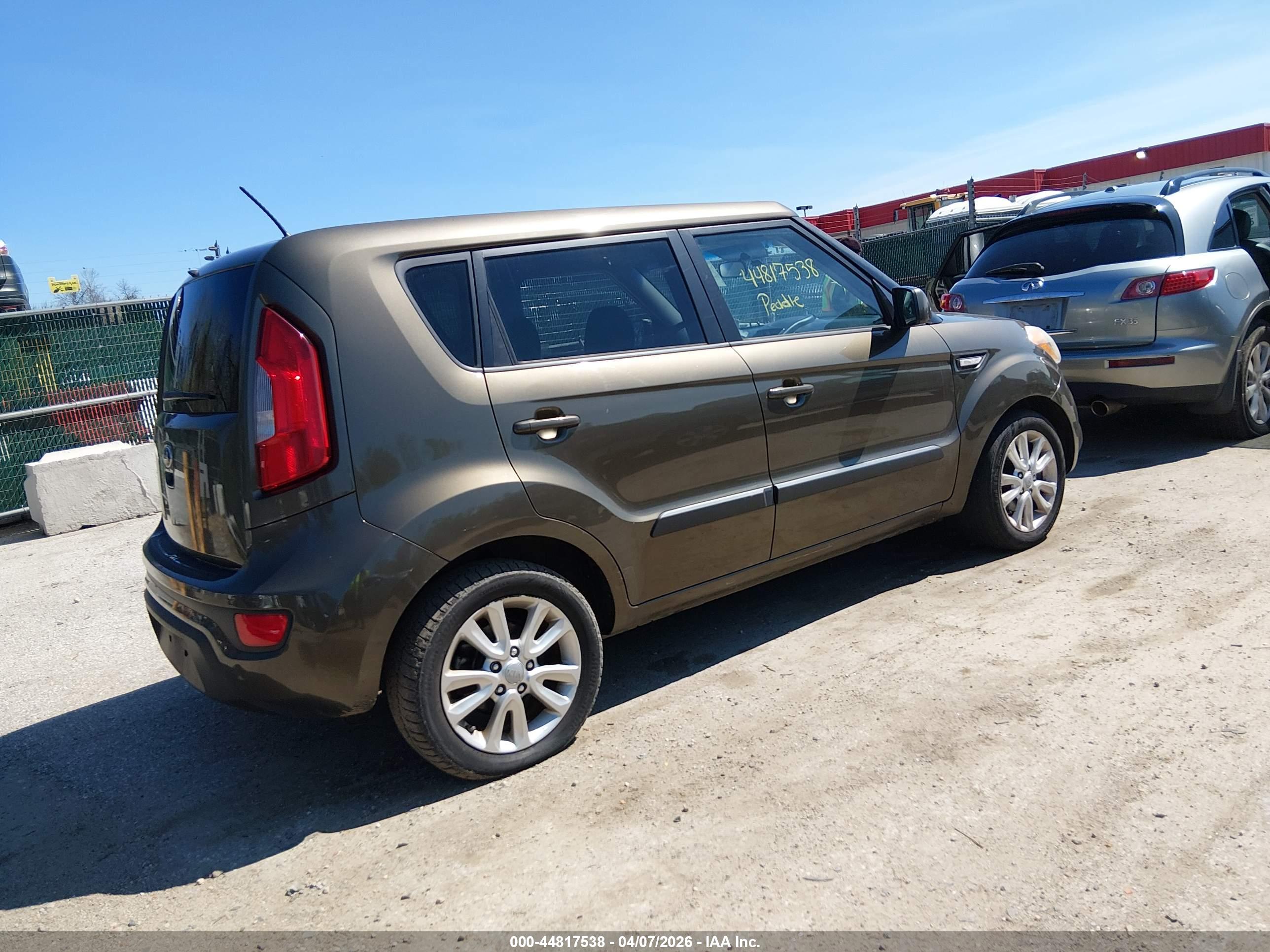 KIA SOUL image 4