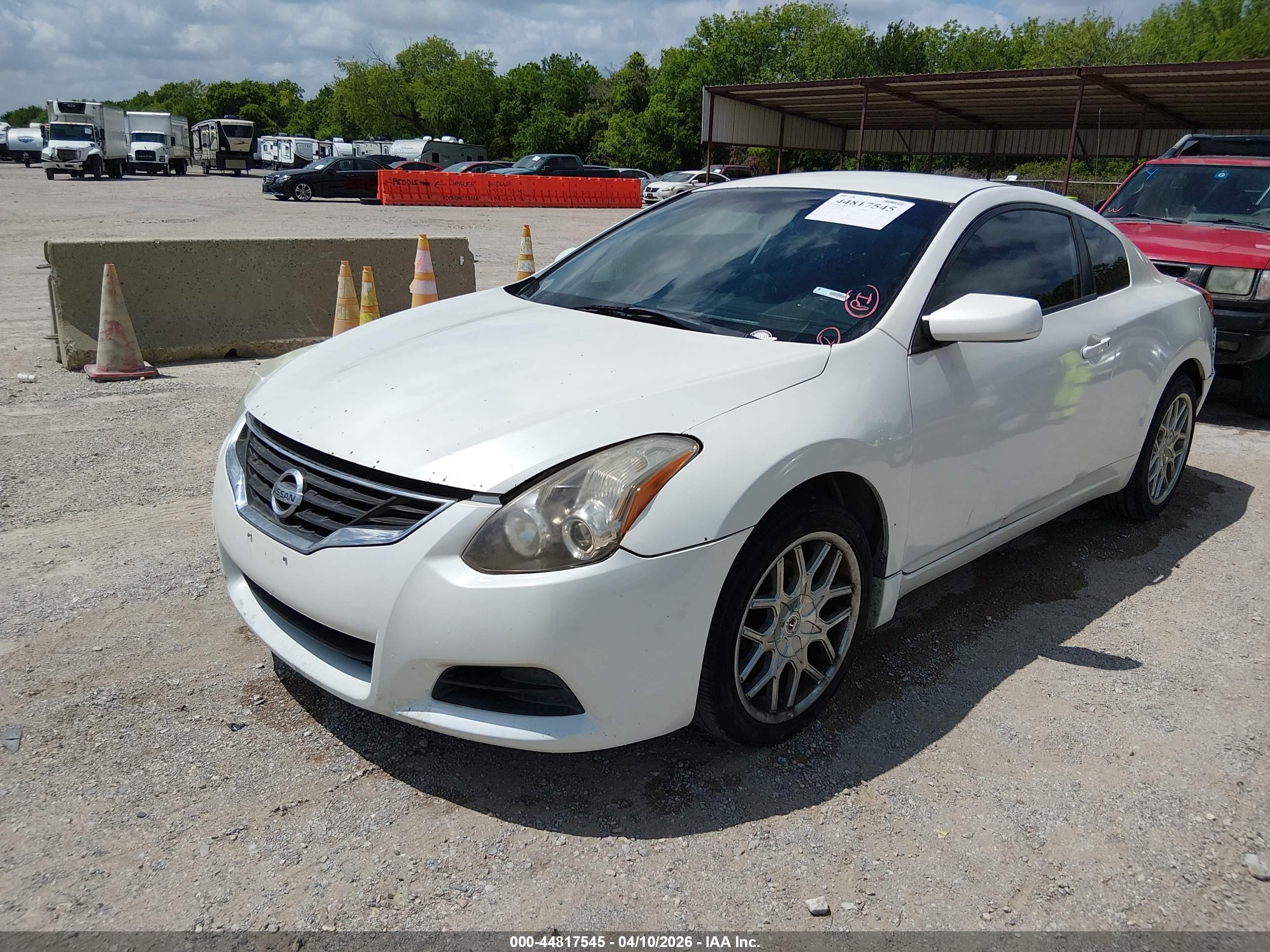 NISSAN ALTIMA image 2