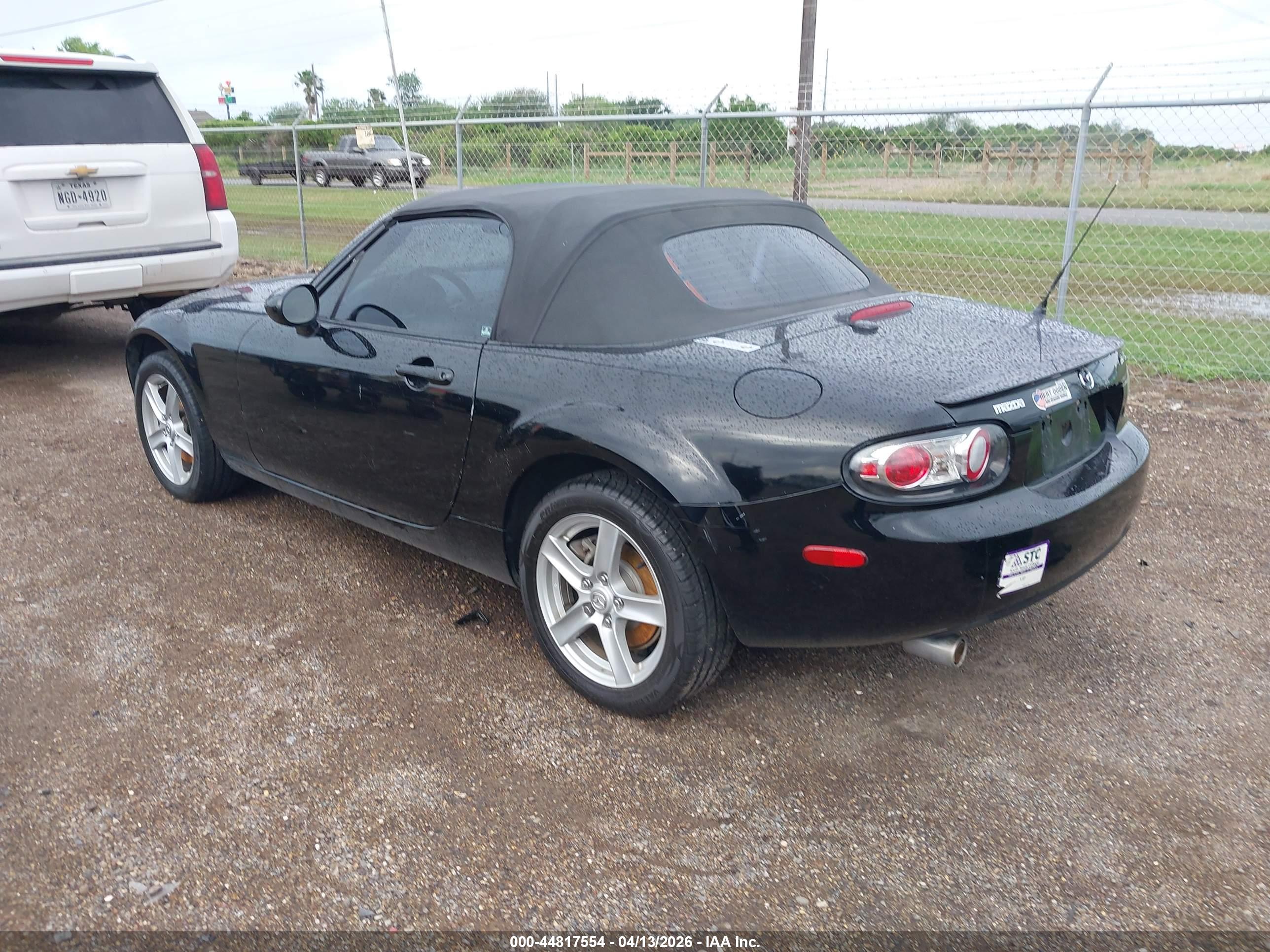 MAZDA MX-5 image 3