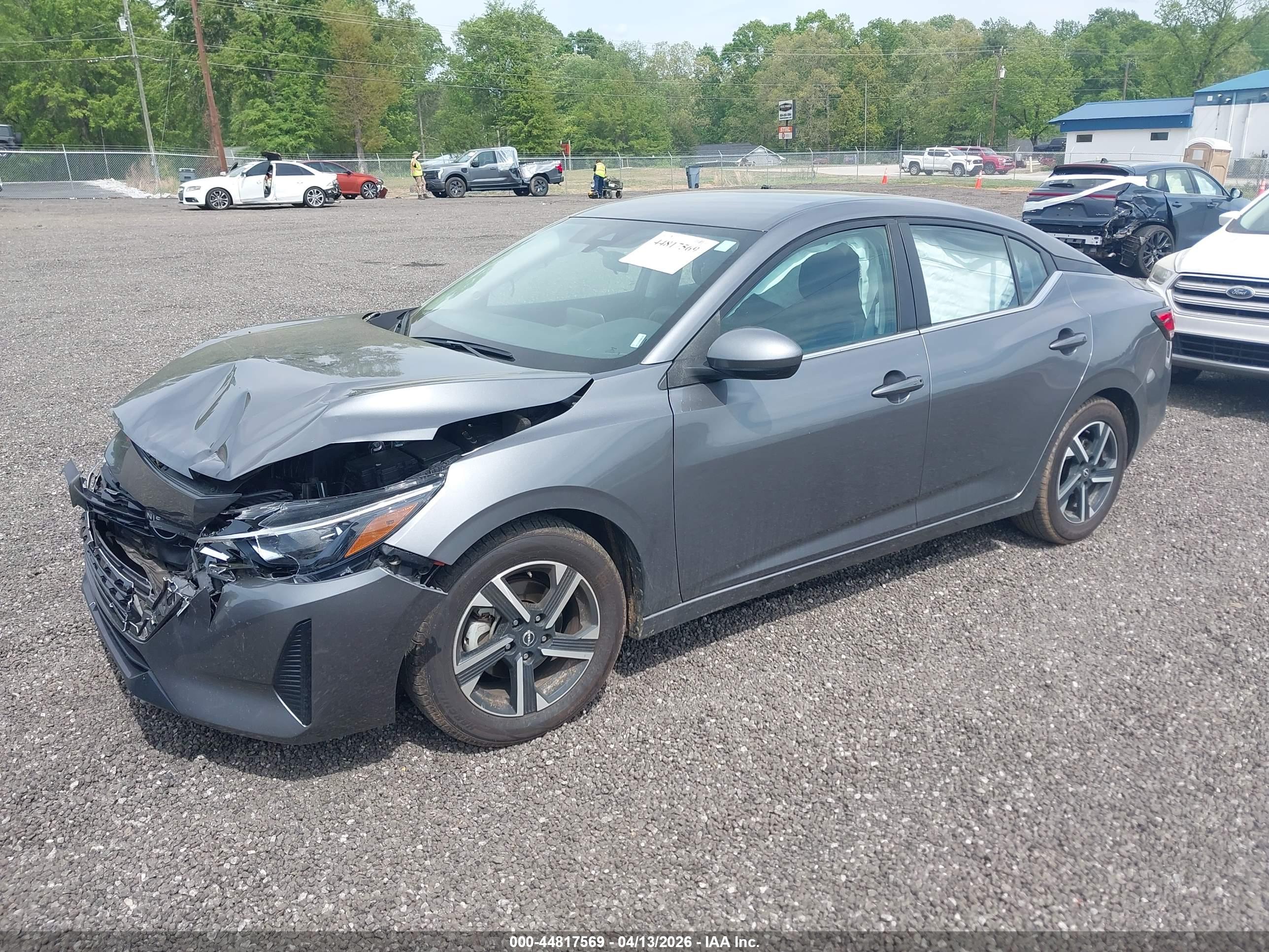 NISSAN SENTRA image 2