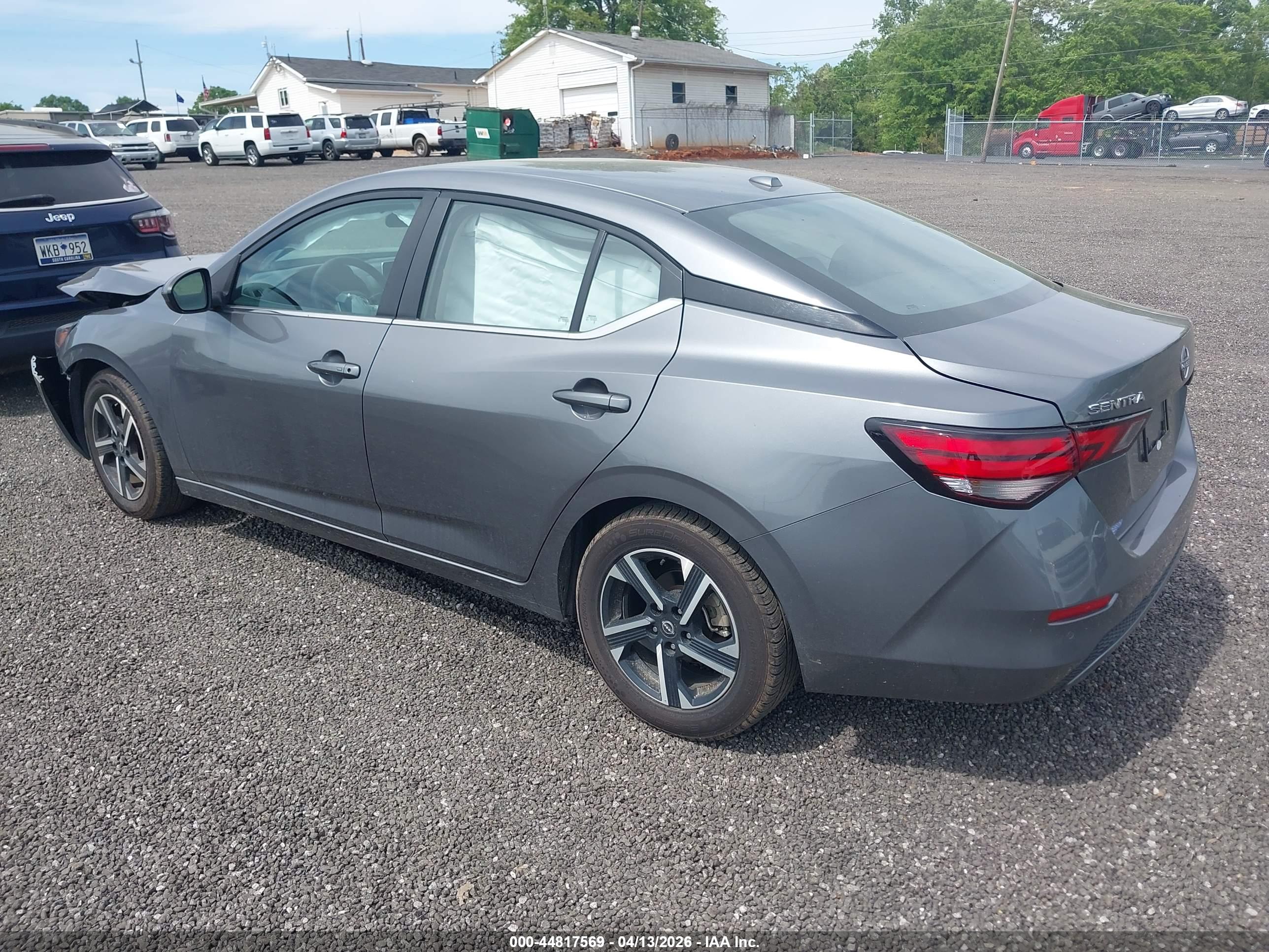 NISSAN SENTRA image 3