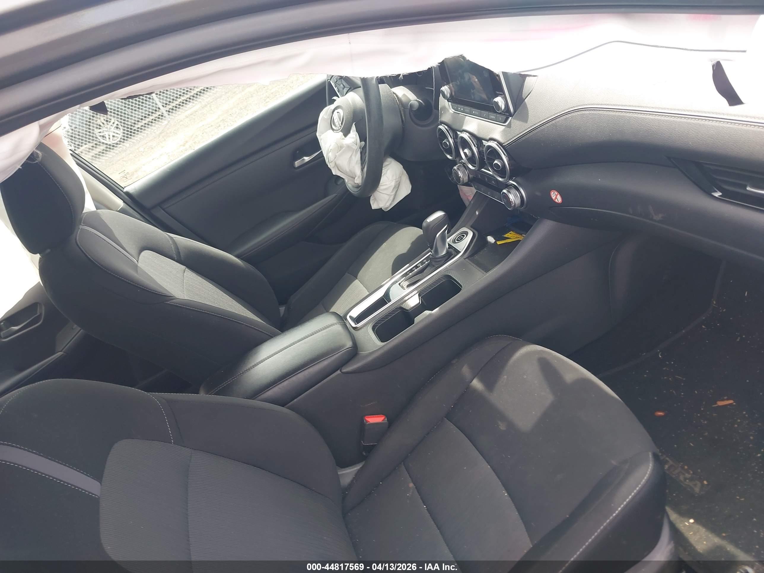 NISSAN SENTRA image 5