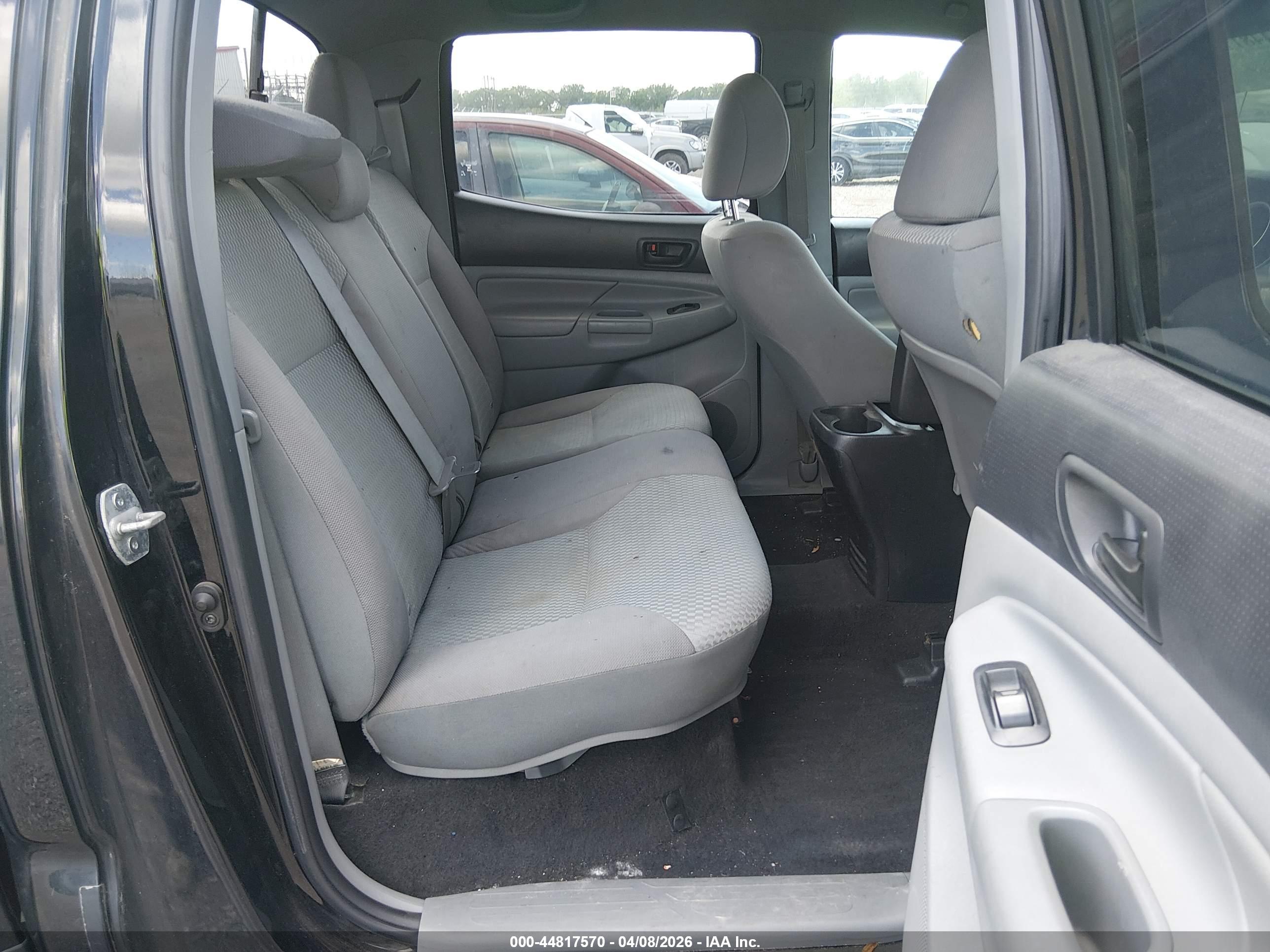 TOYOTA TACOMA image 8