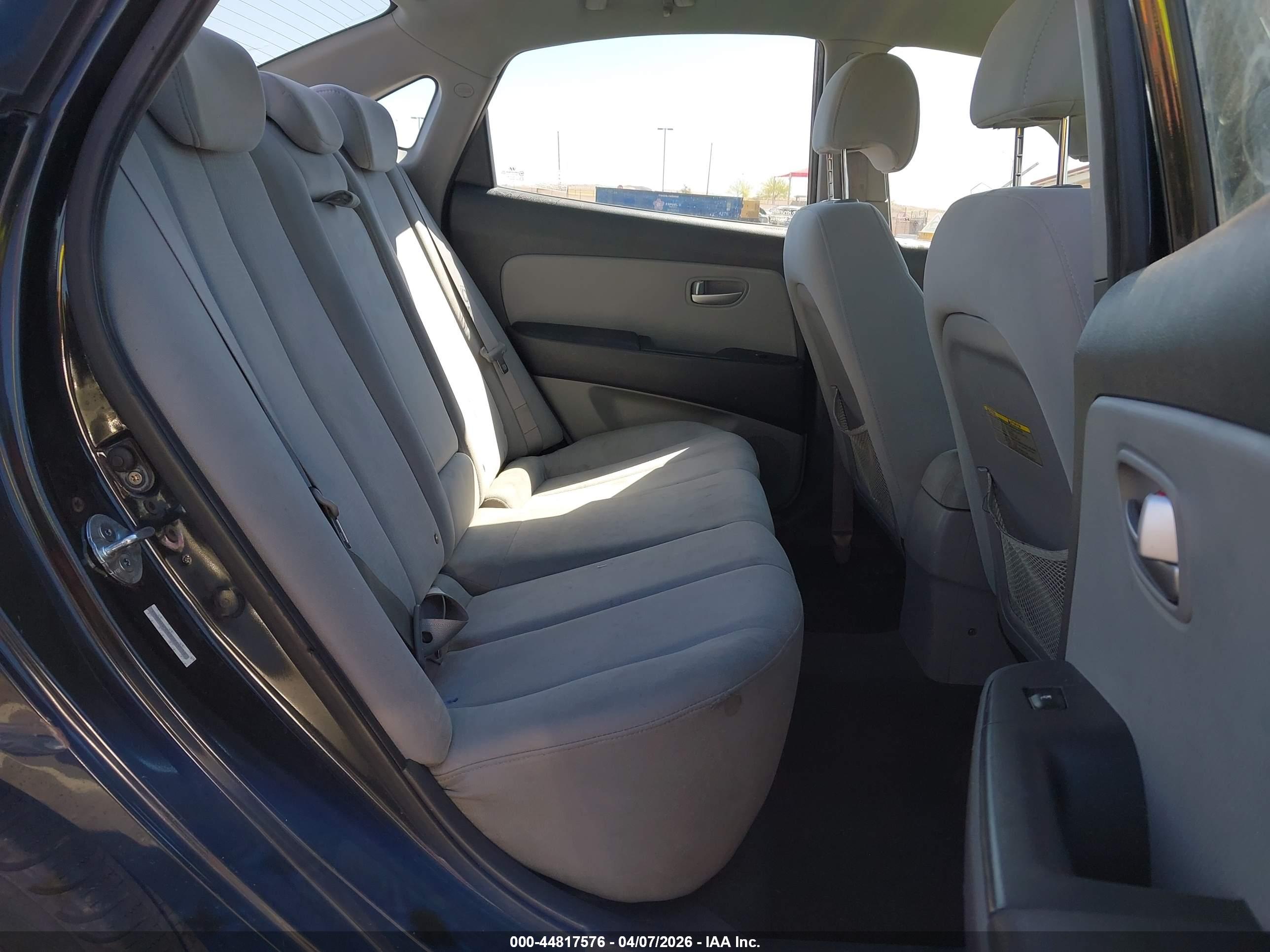HYUNDAI ELANTRA image 8