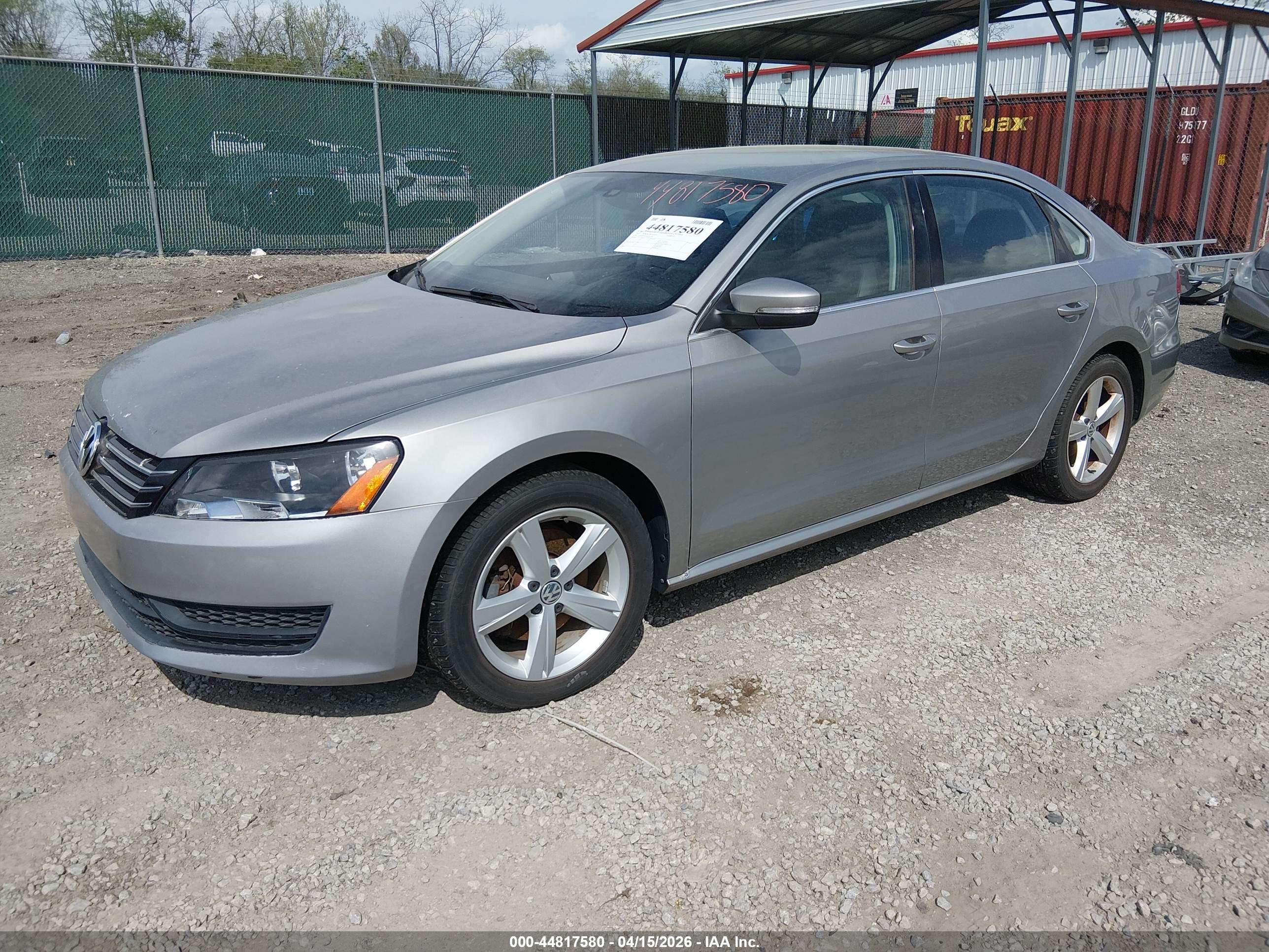 VOLKSWAGEN PASSAT image 2