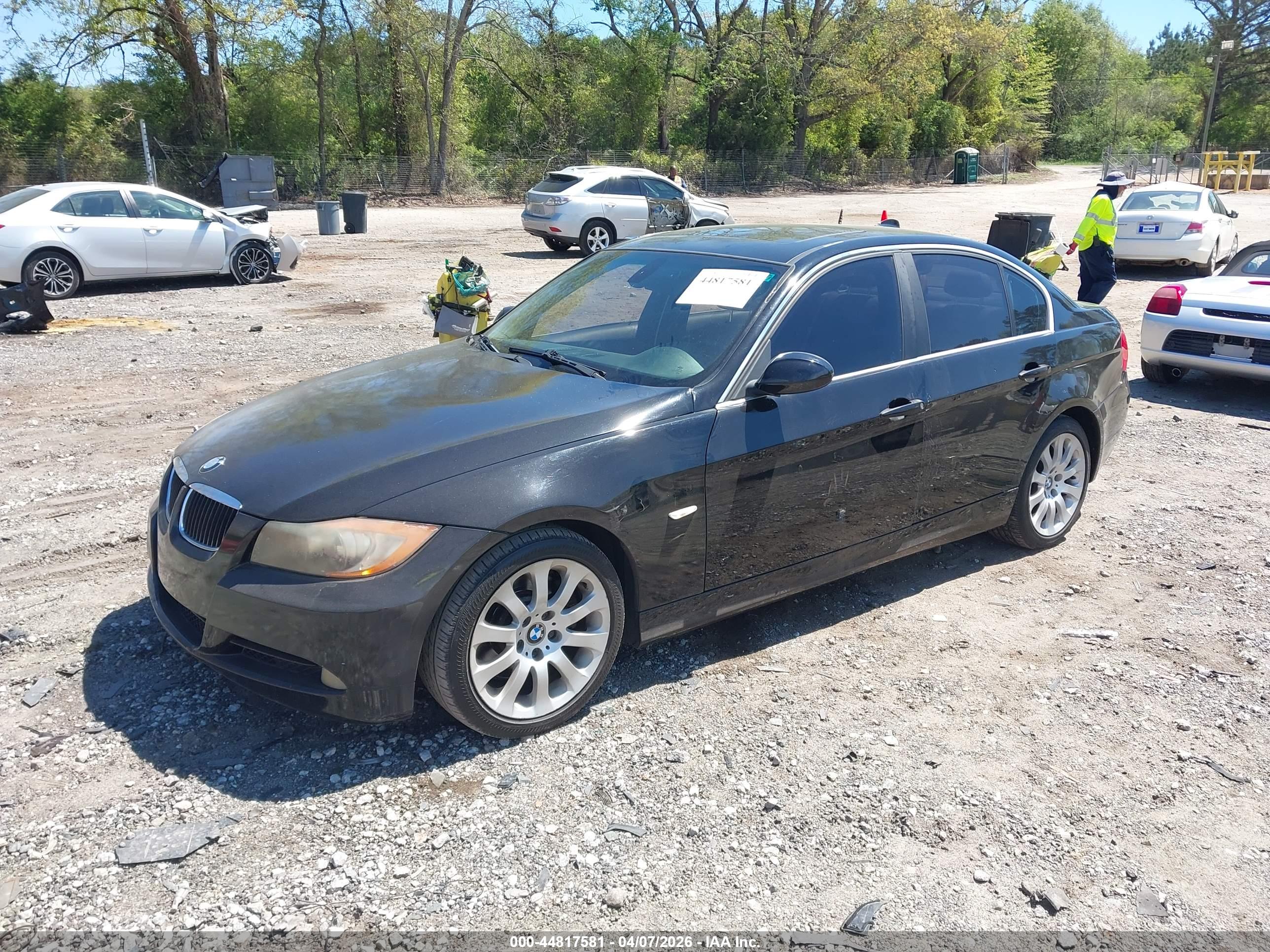 BMW 330I image 2