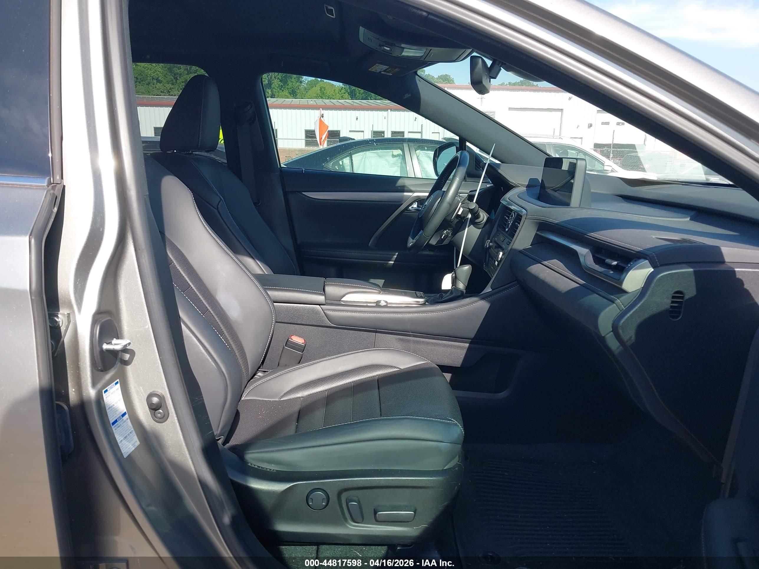 LEXUS RX image 5