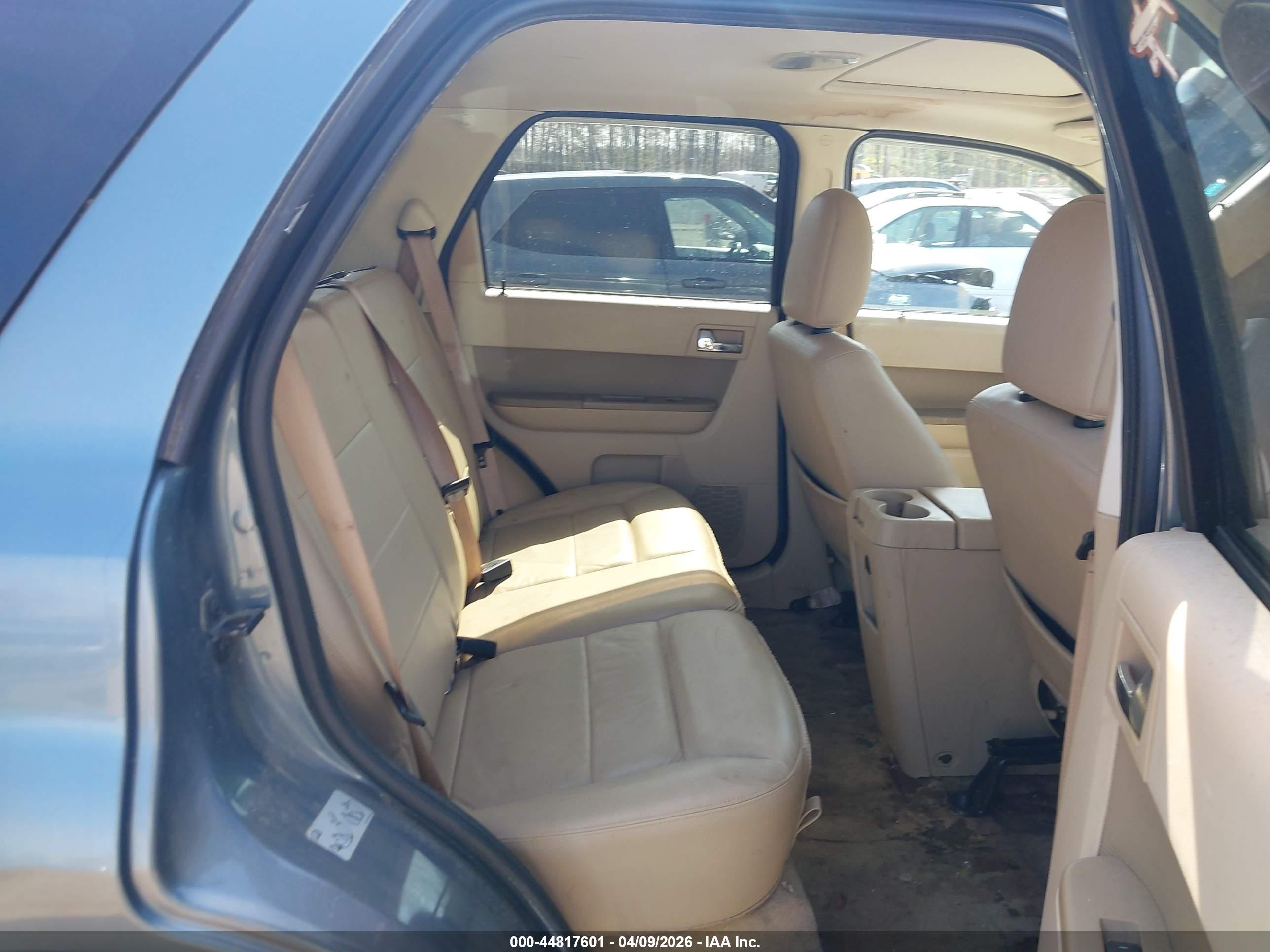 FORD ESCAPE image 8
