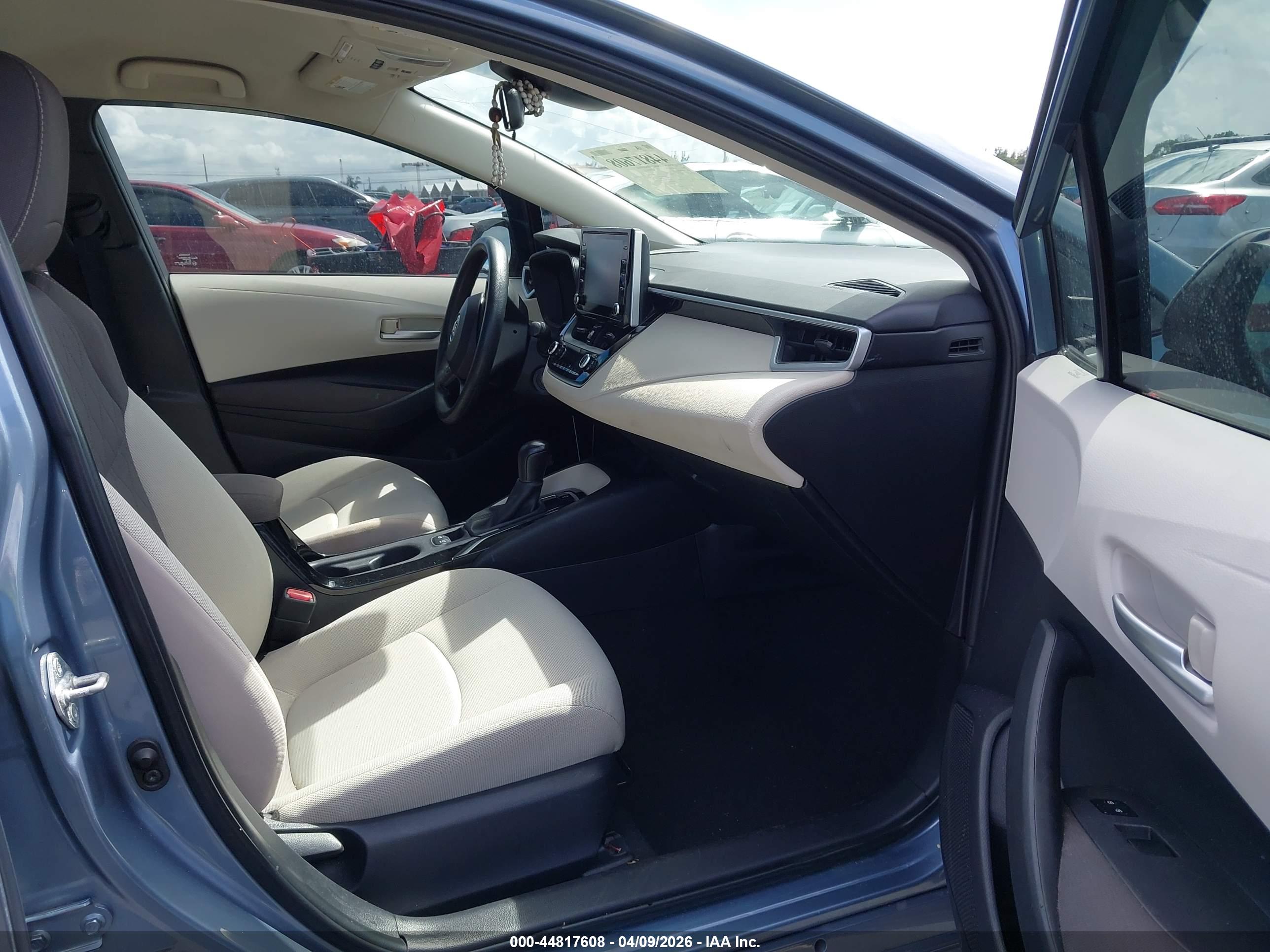 TOYOTA COROLLA image 5