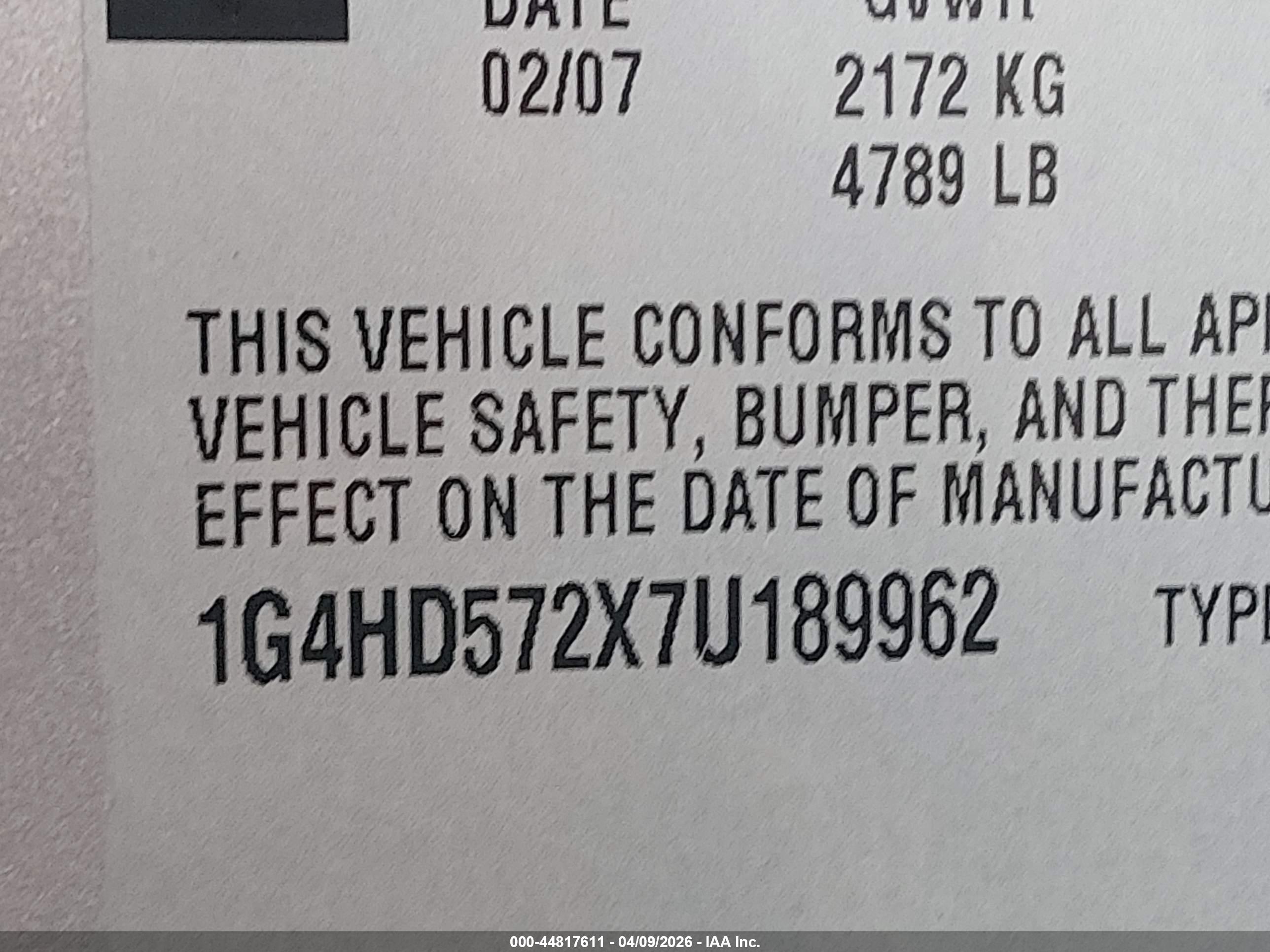 BUICK LUCERNE image 9