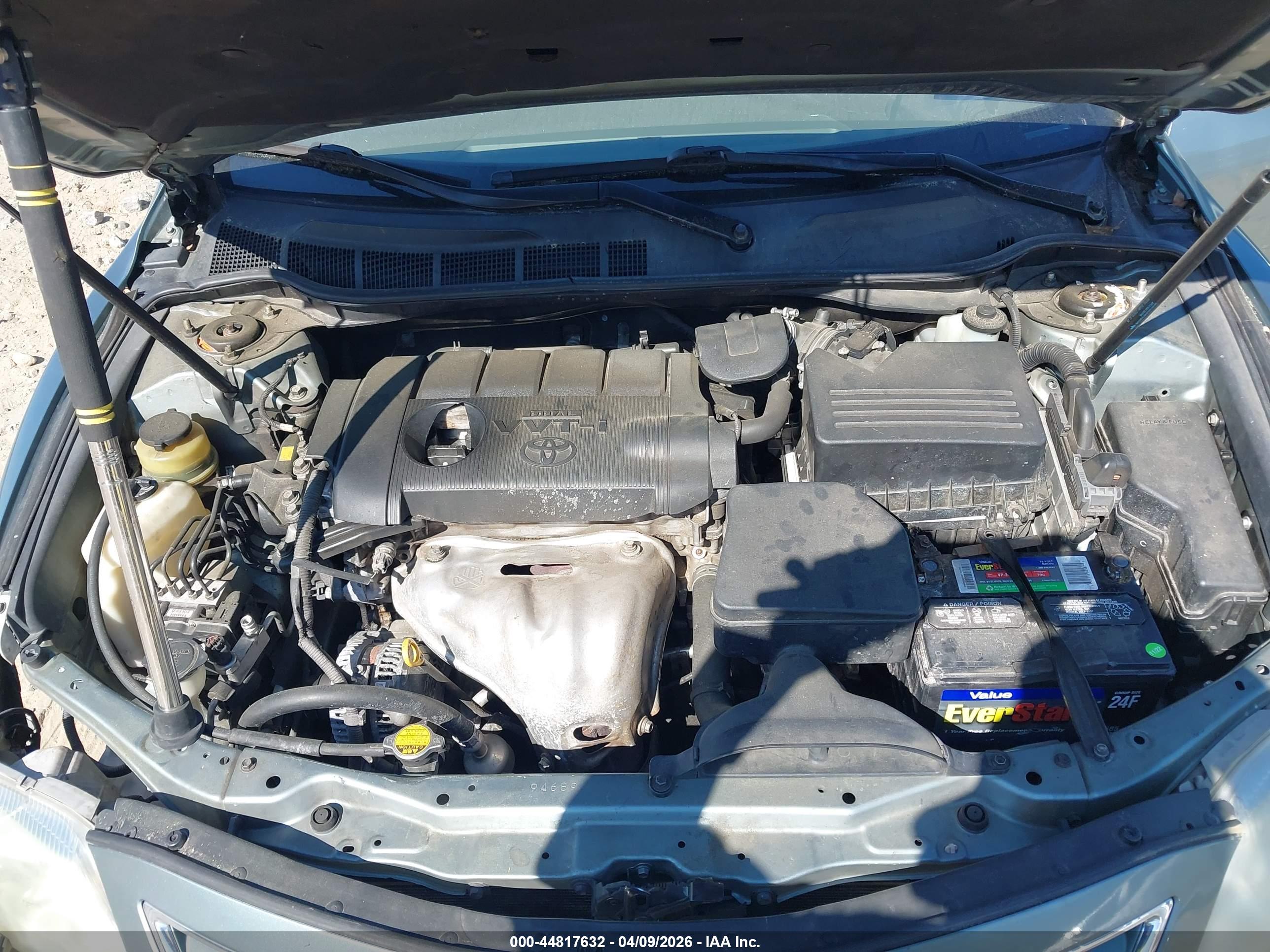 TOYOTA CAMRY image 10