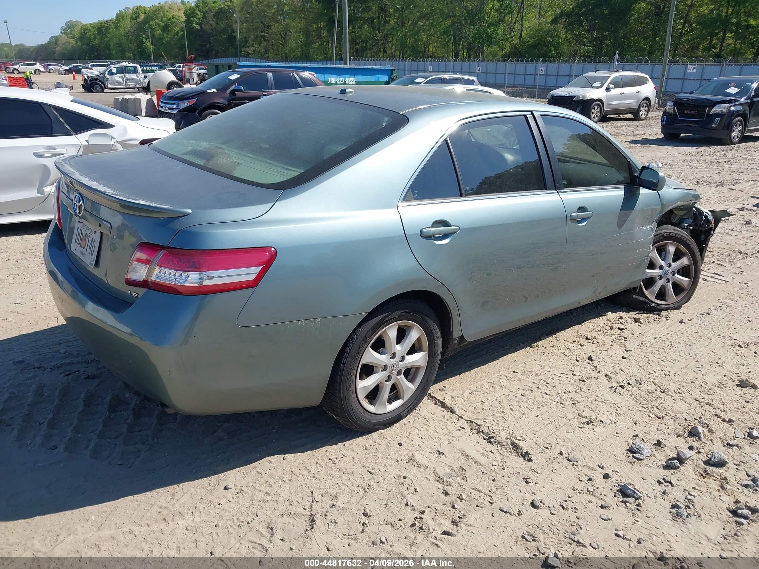 TOYOTA CAMRY image 4