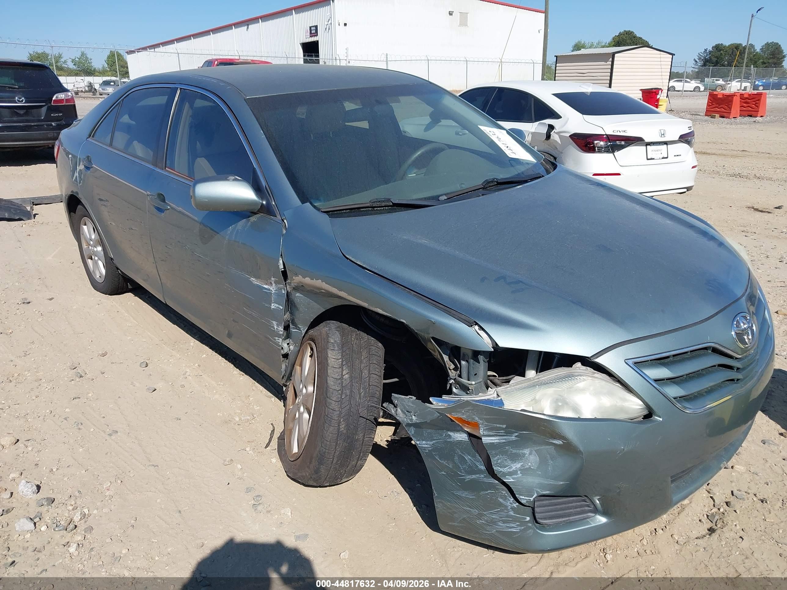 TOYOTA CAMRY image 6