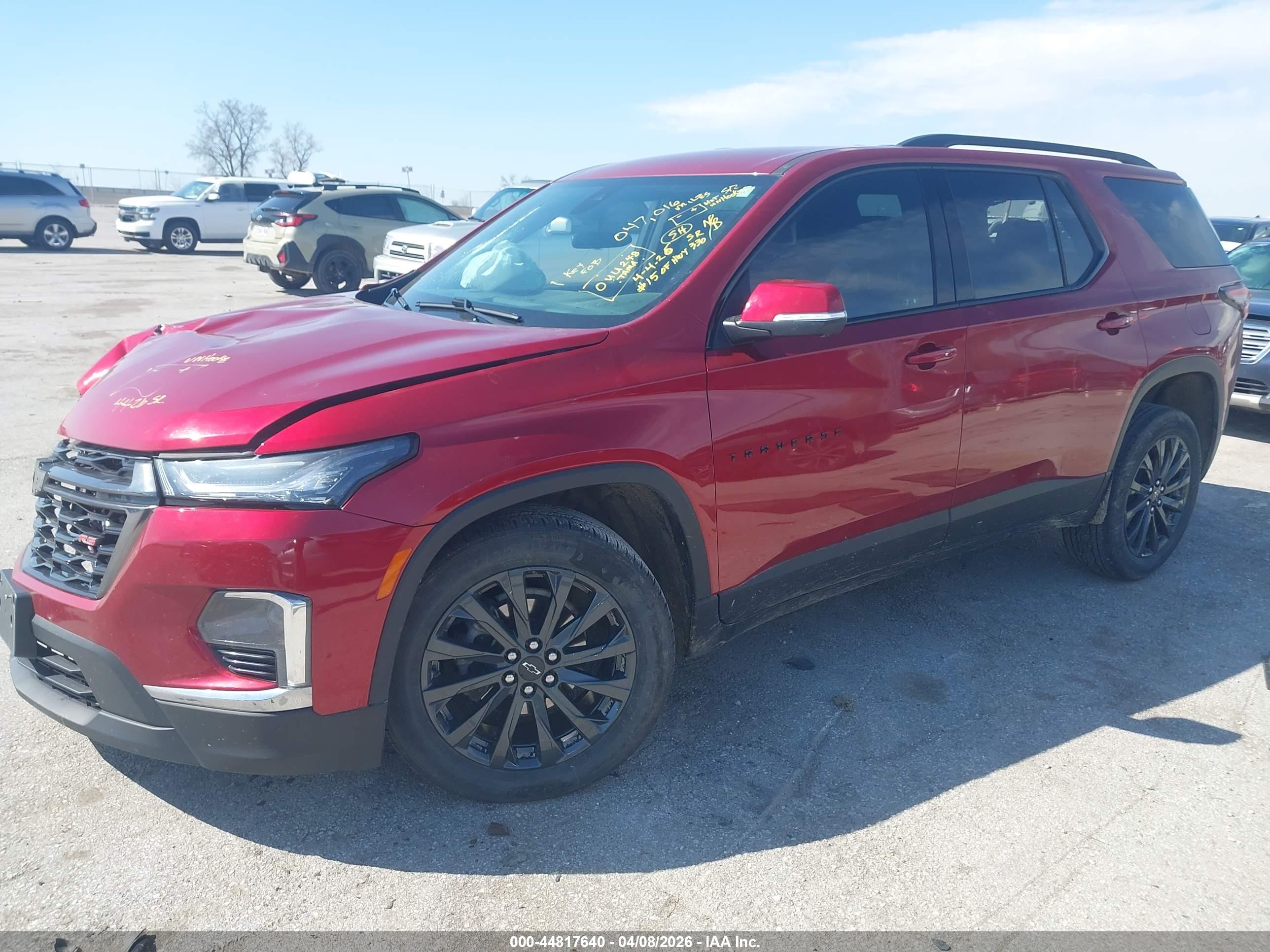 CHEVROLET TRAVERSE image 2