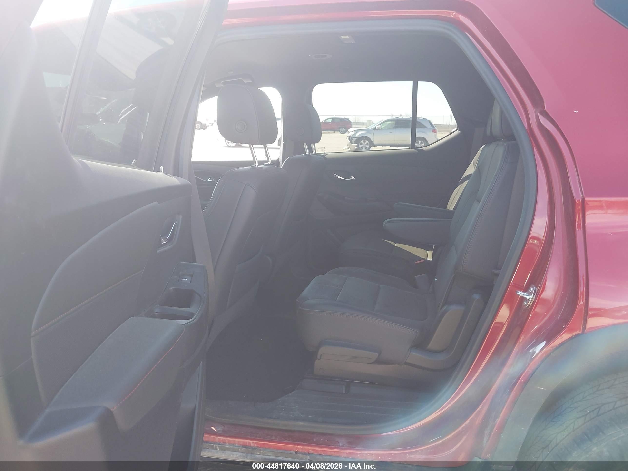 CHEVROLET TRAVERSE image 8