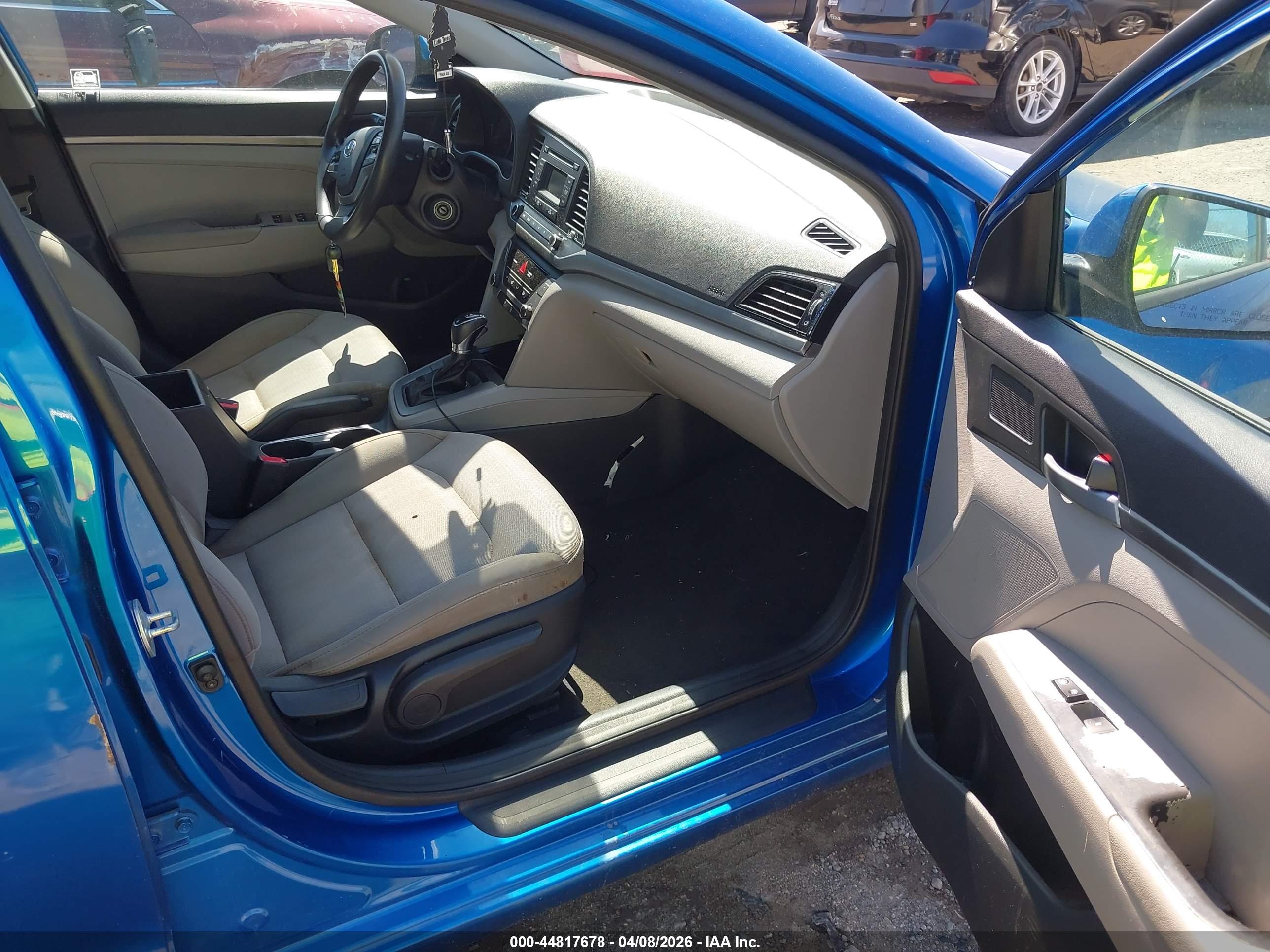 HYUNDAI ELANTRA image 5