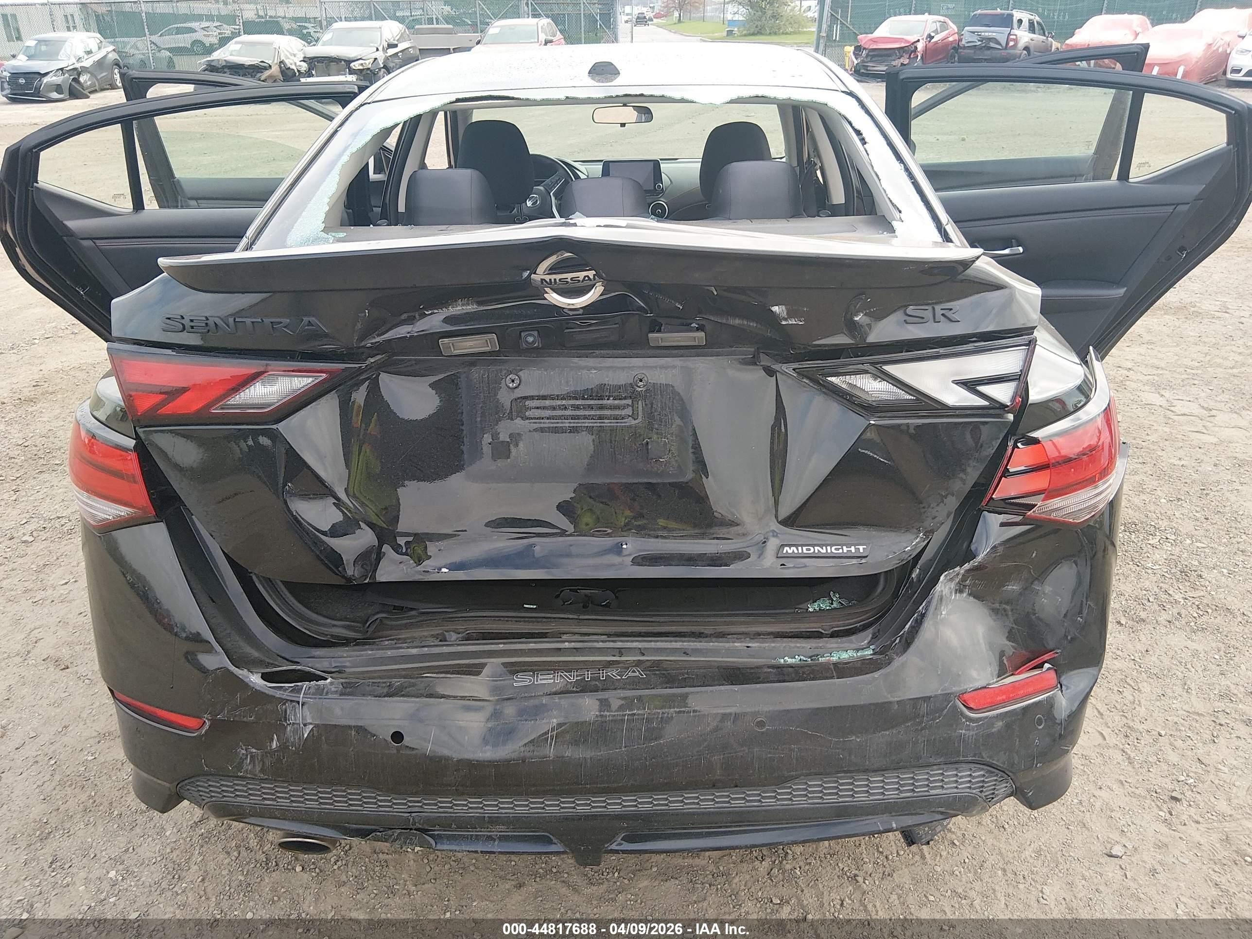 NISSAN SENTRA image 6