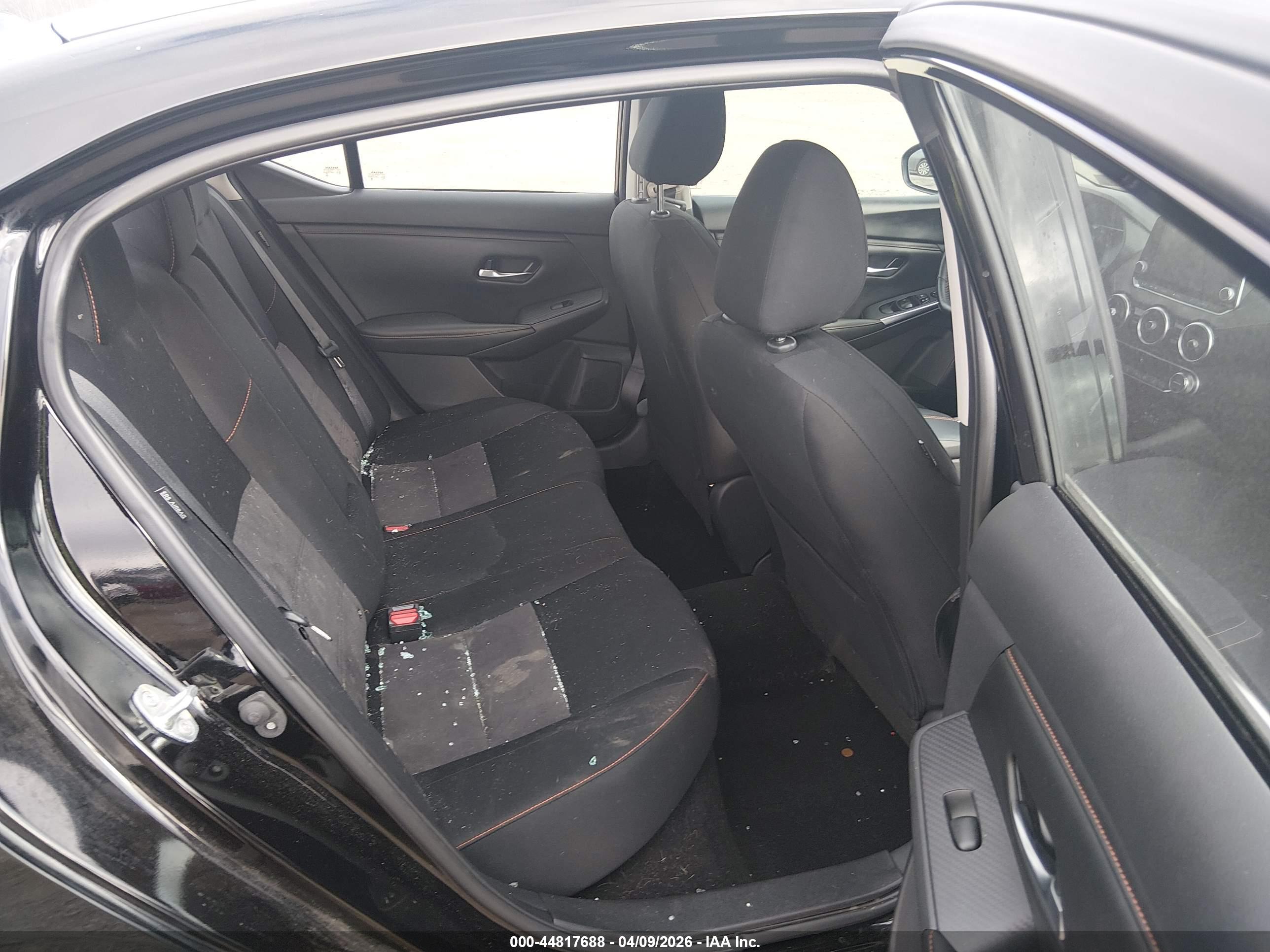 NISSAN SENTRA image 8