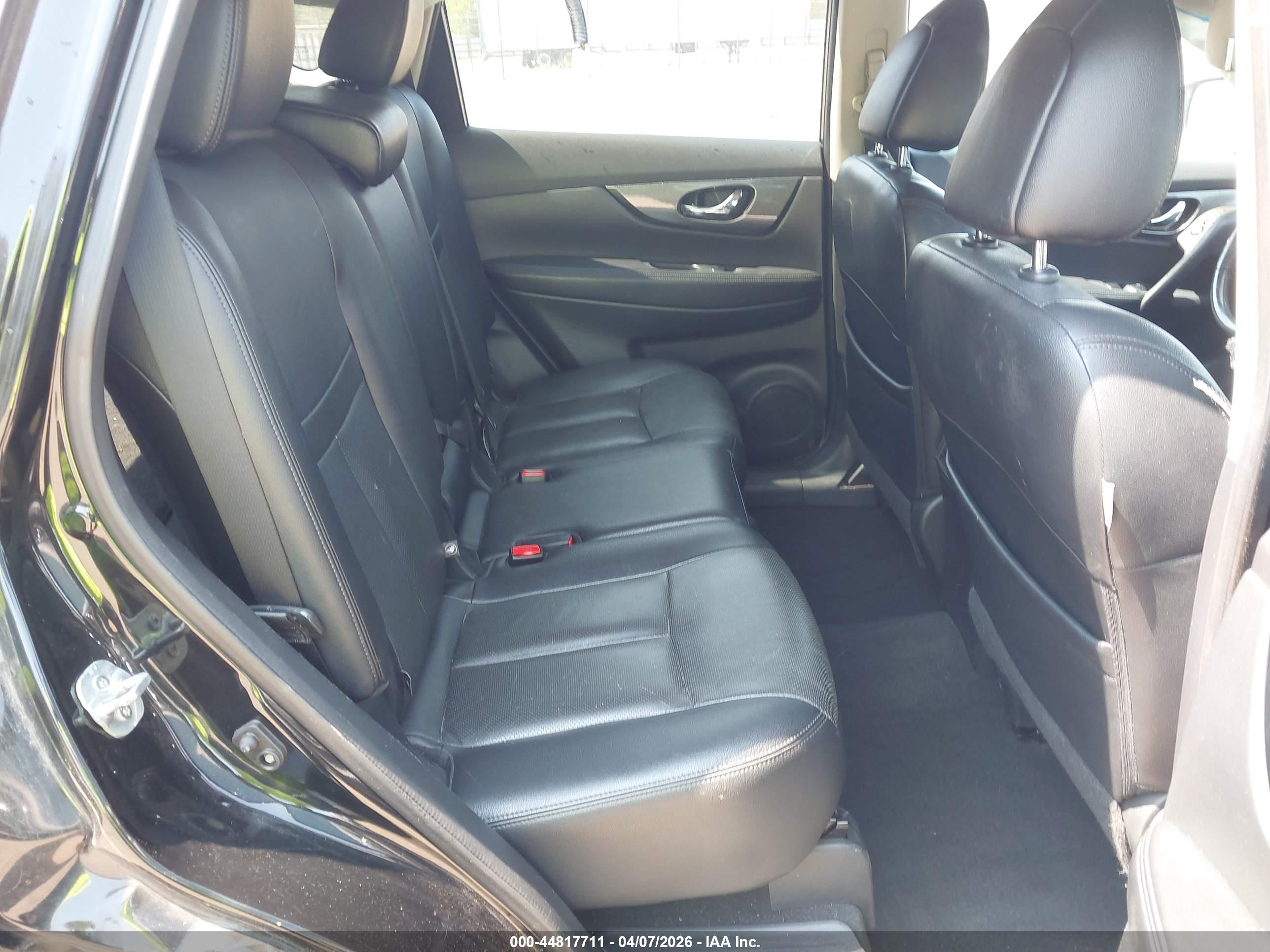 NISSAN ROGUE image 8