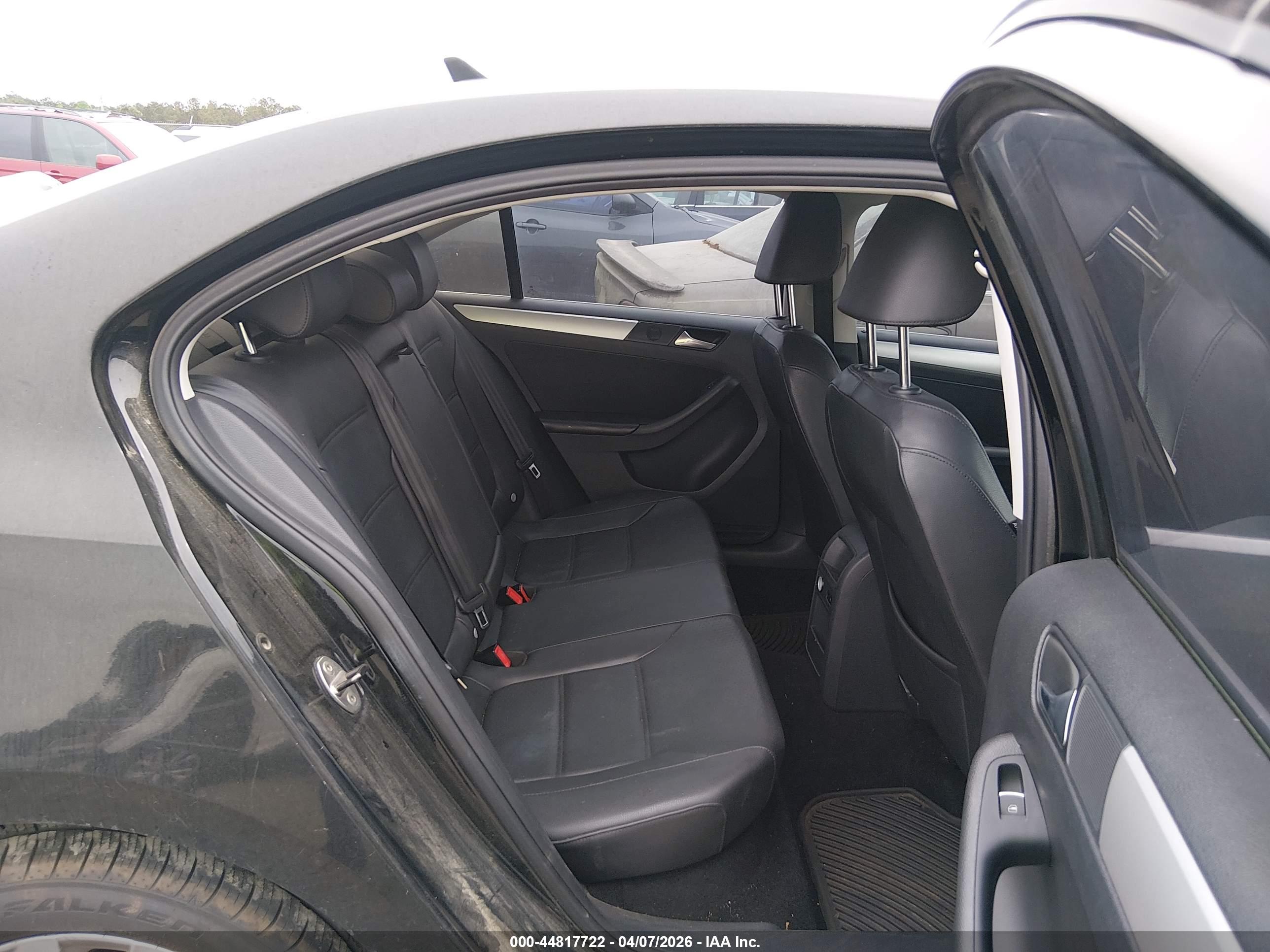 VOLKSWAGEN JETTA image 8