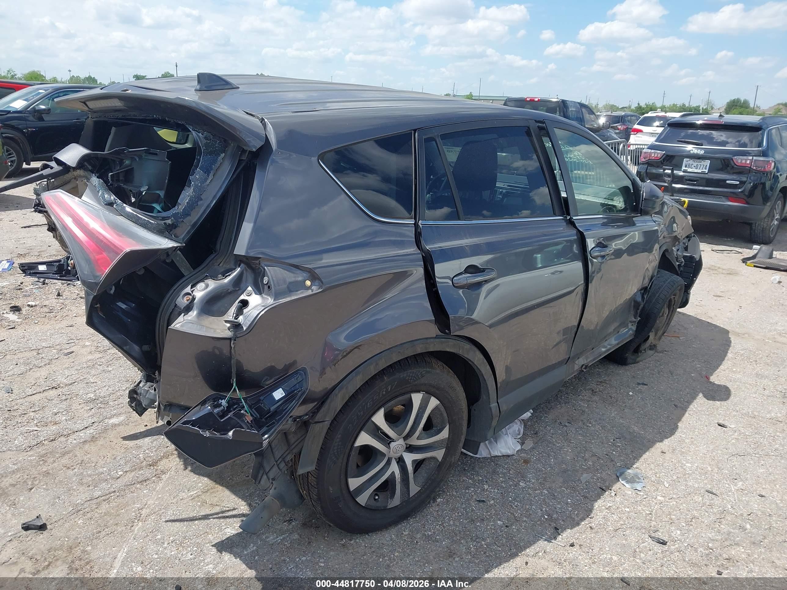TOYOTA RAV4 image 4