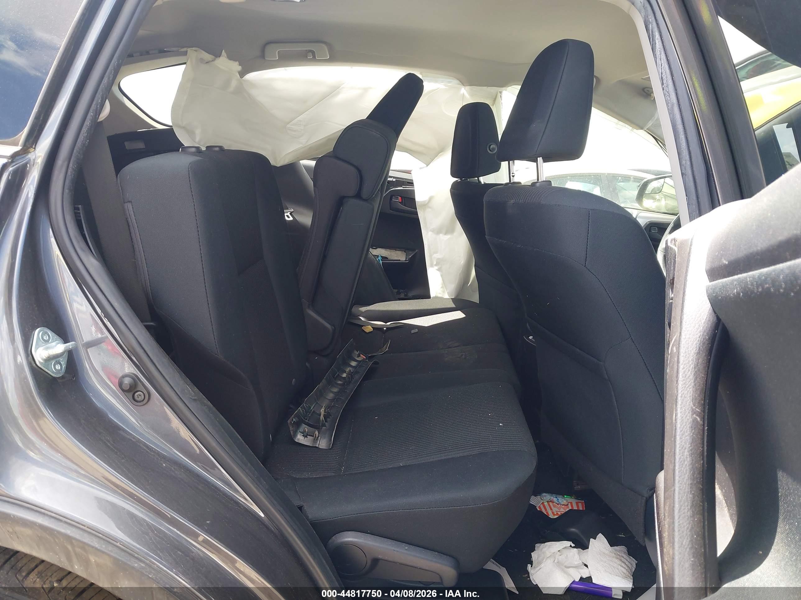 TOYOTA RAV4 image 8