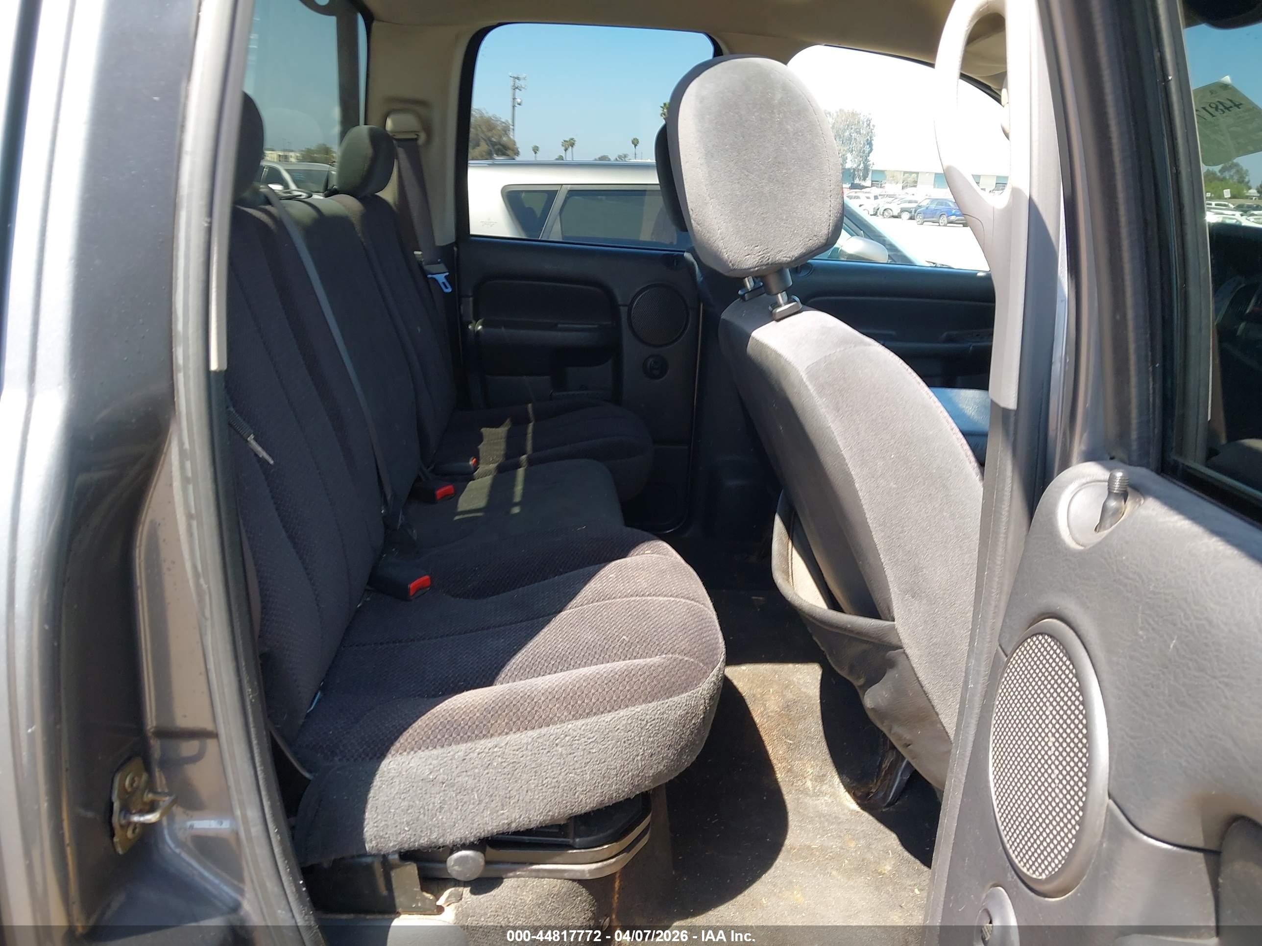 DODGE RAM image 8