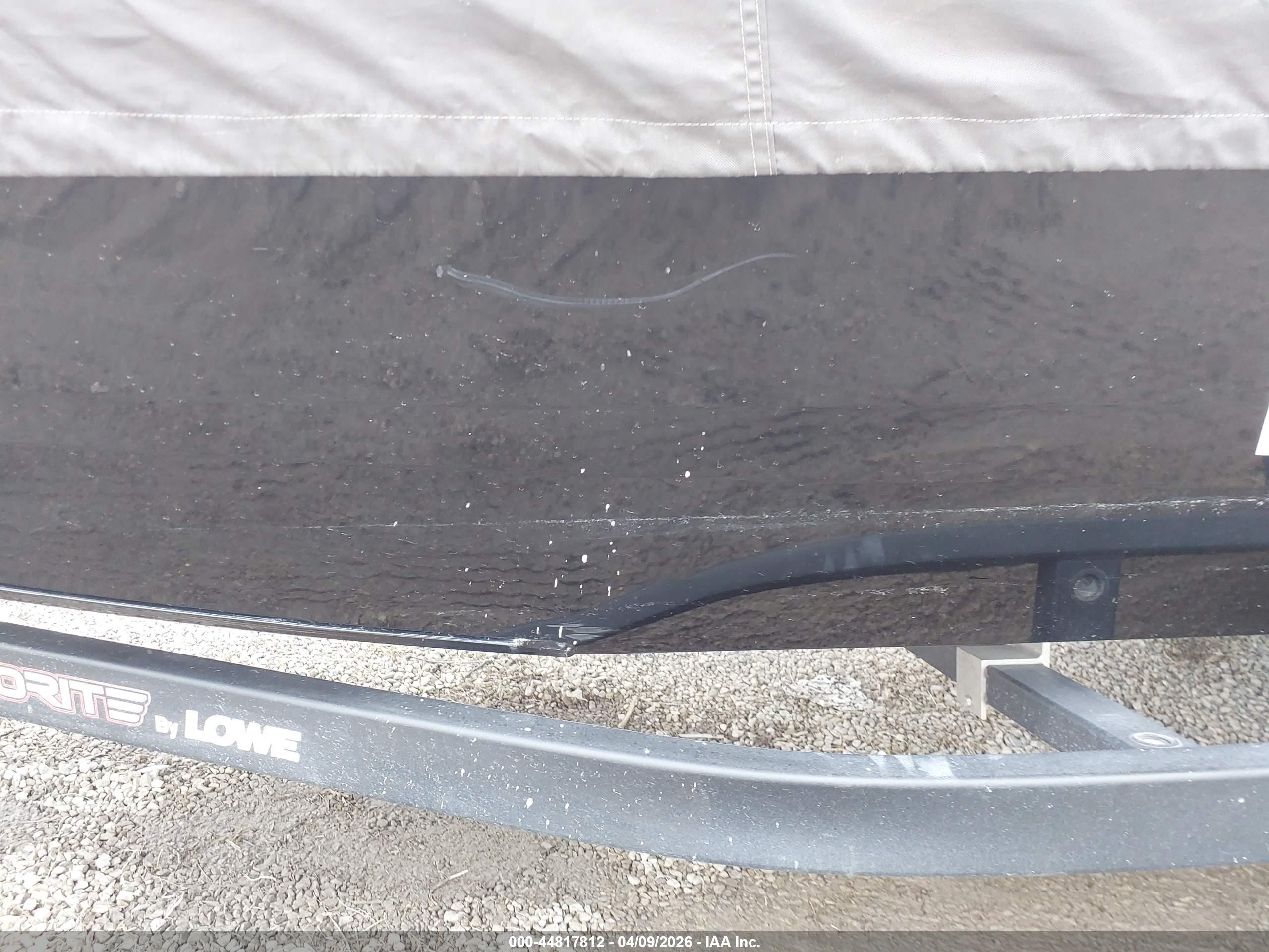 LOWE BOAT image 6