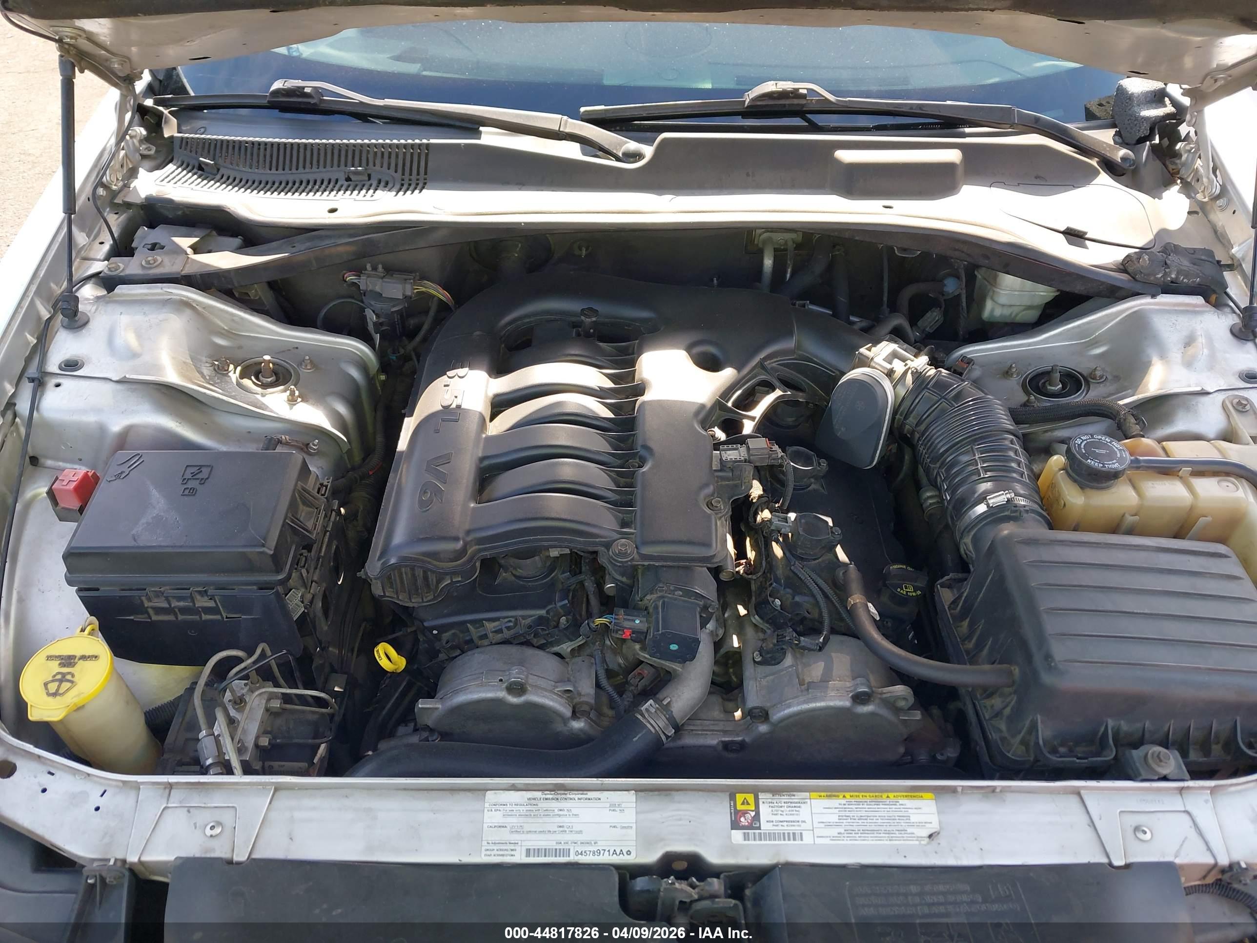 CHRYSLER 300 image 10