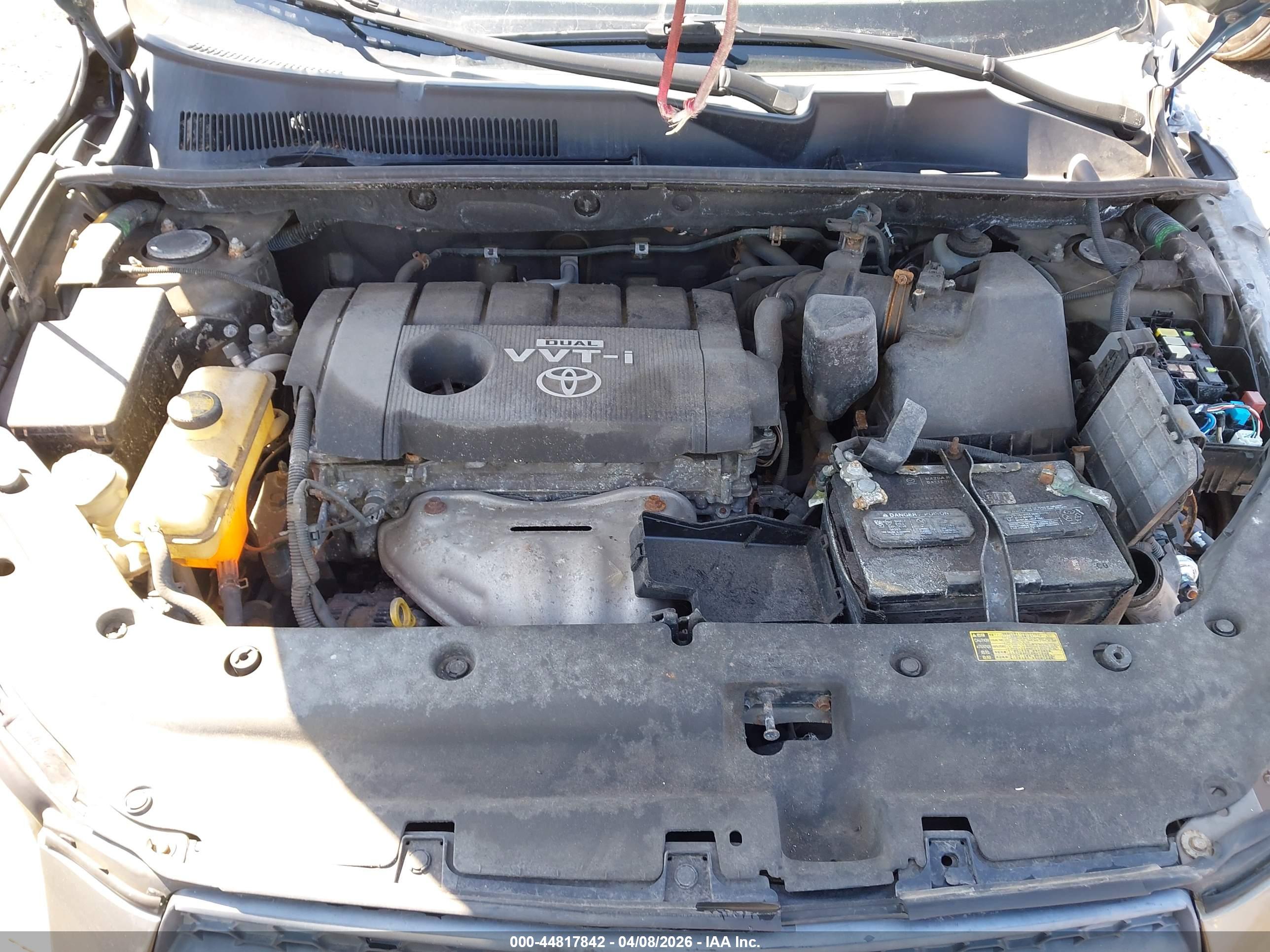 TOYOTA RAV4 image 10