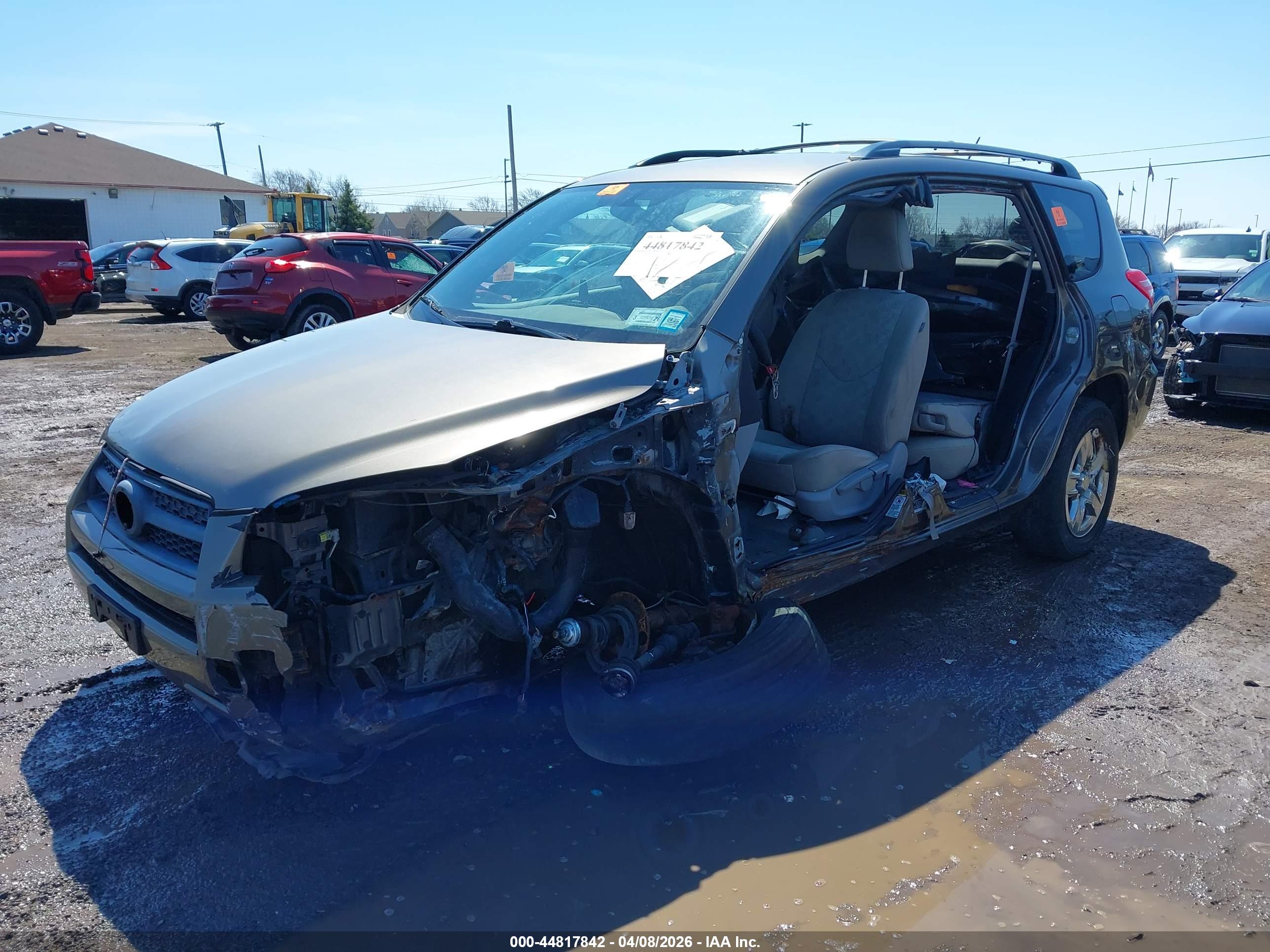 TOYOTA RAV4 image 2