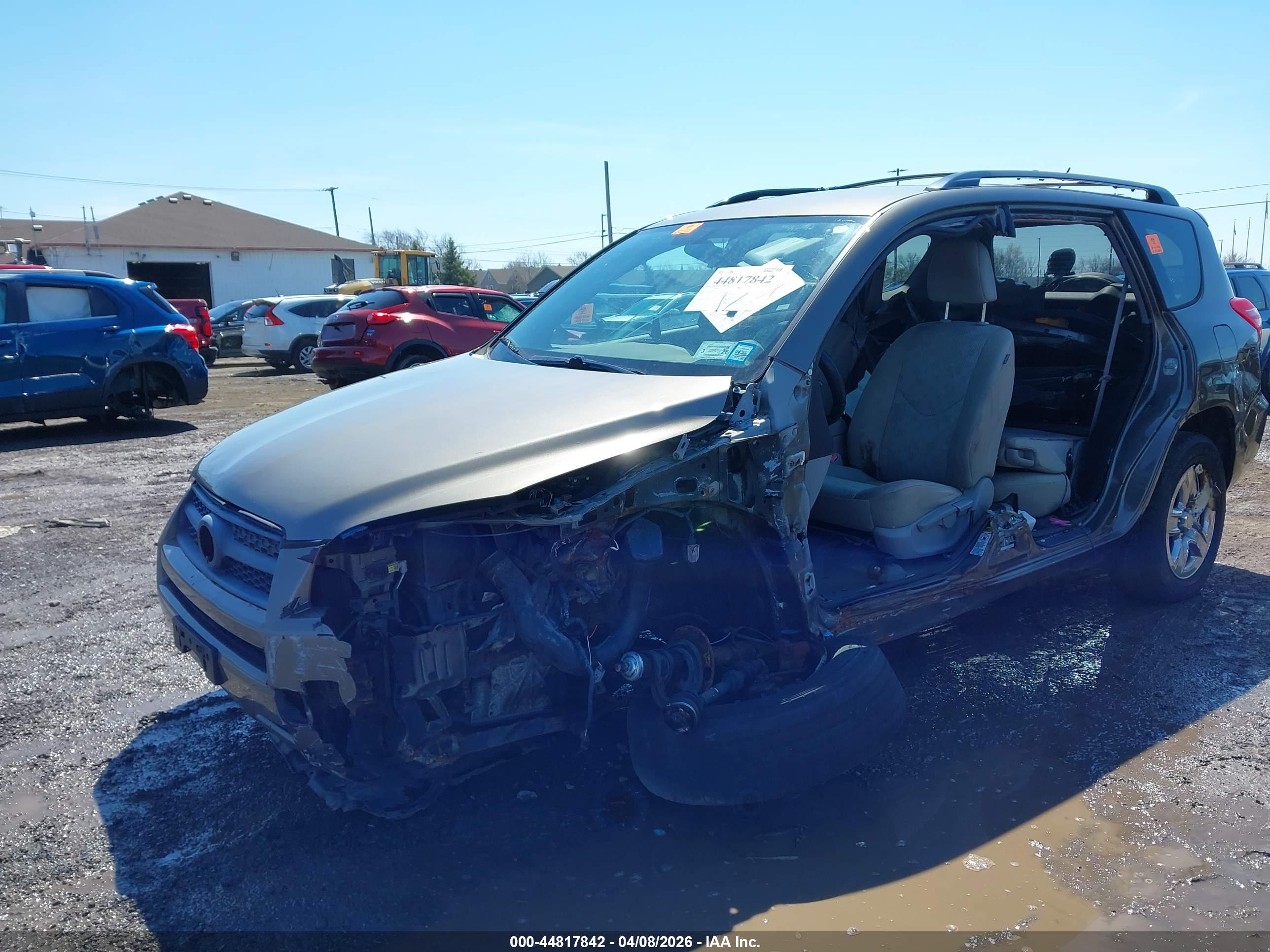 TOYOTA RAV4 image 6