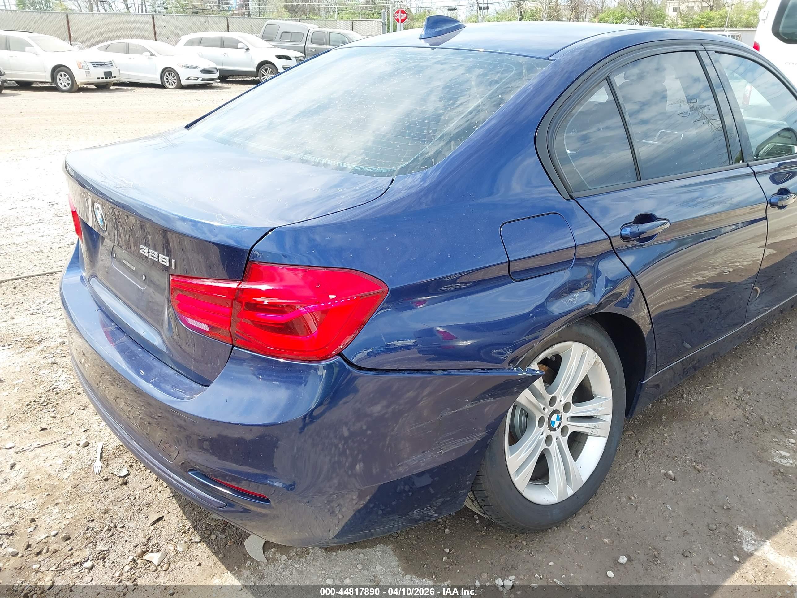 BMW 328I image 6