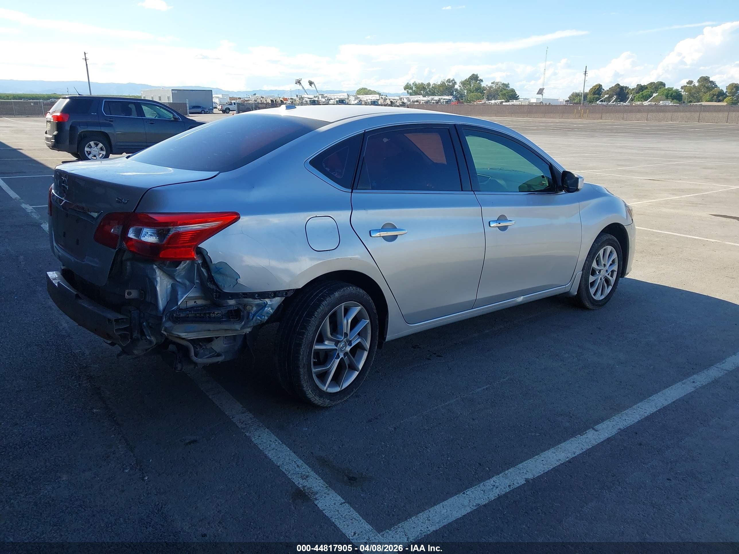 NISSAN SENTRA image 4