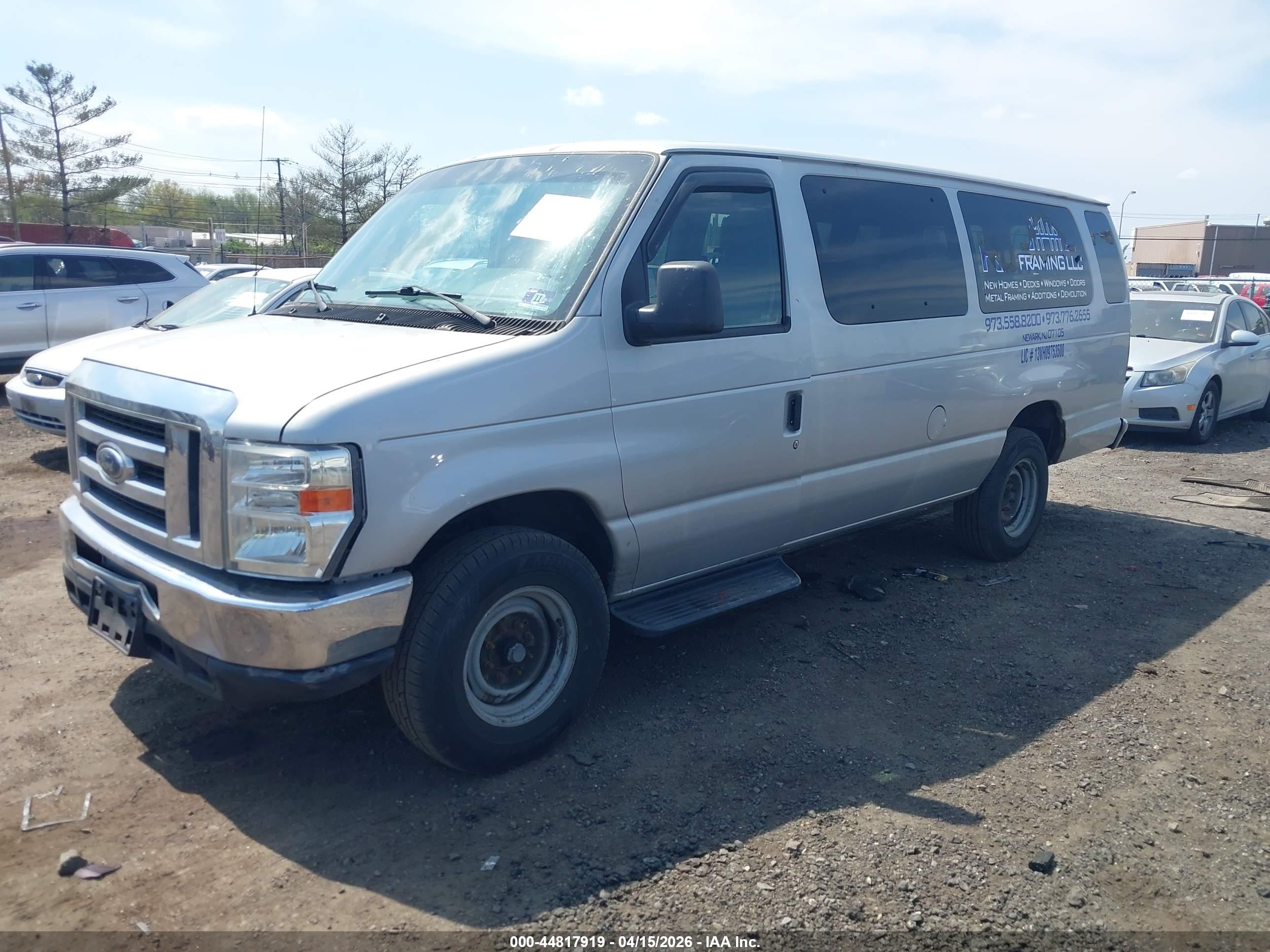 FORD E-350 image 2