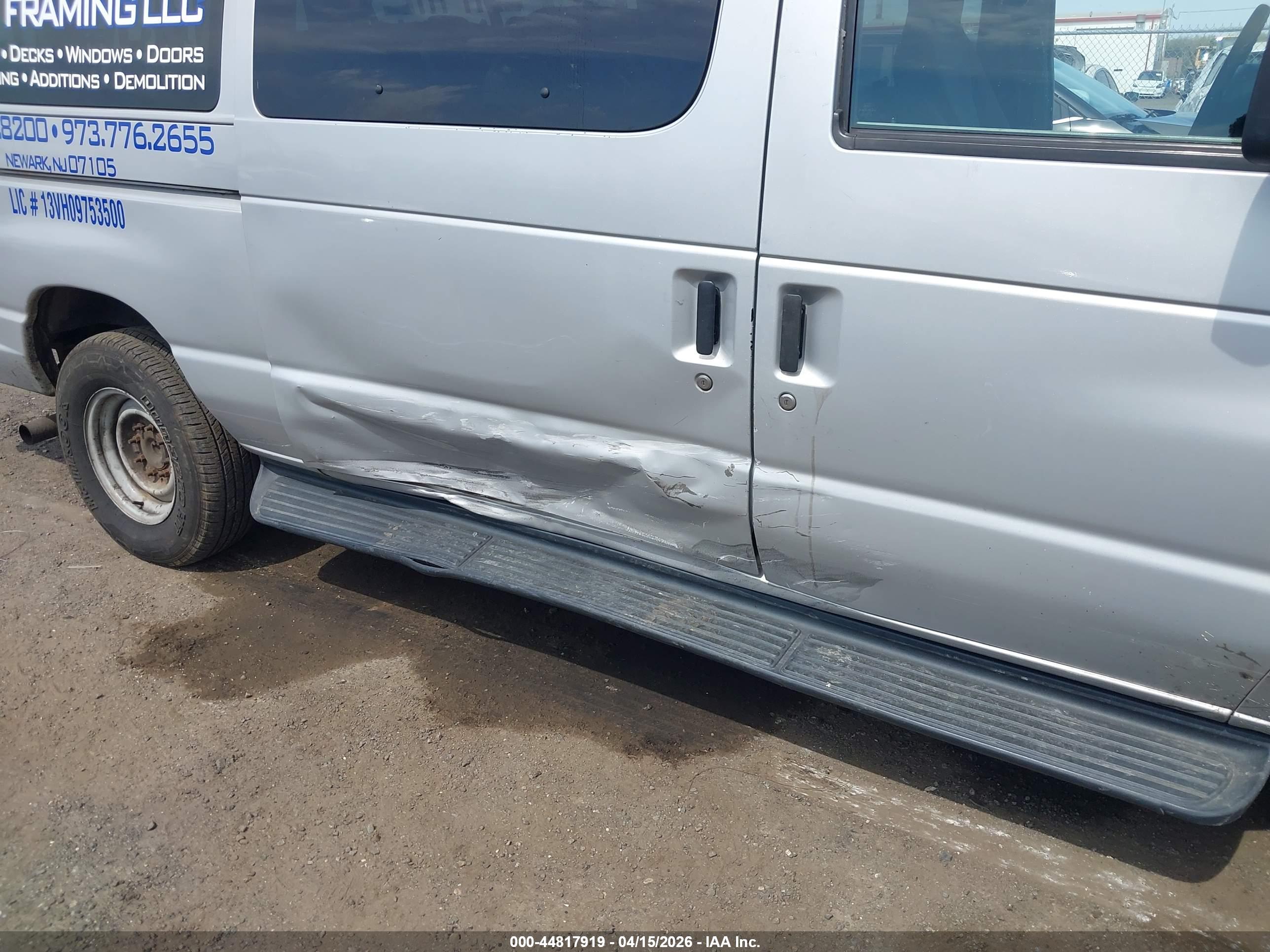 FORD E-350 image 6