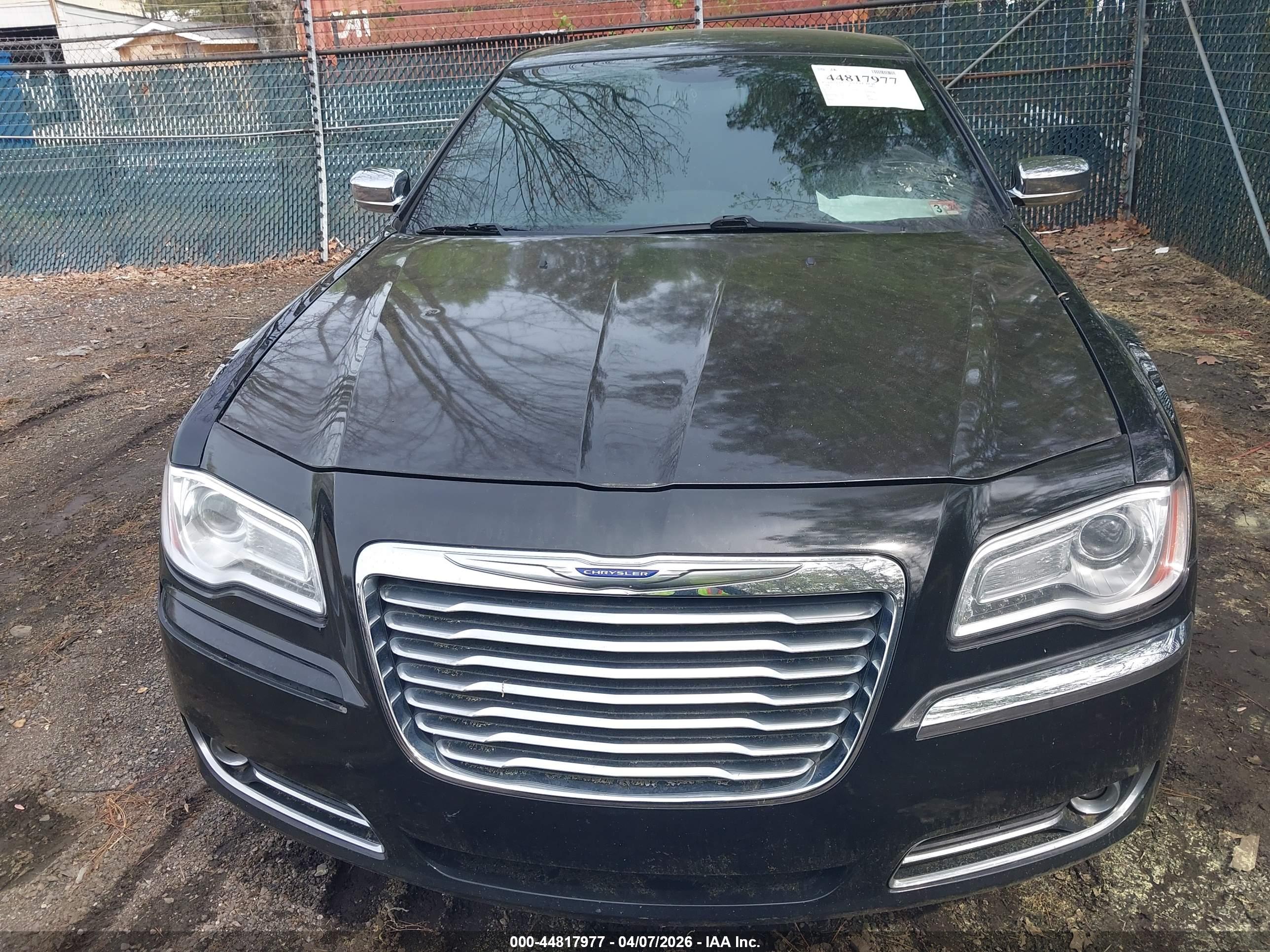 CHRYSLER 300C image 6