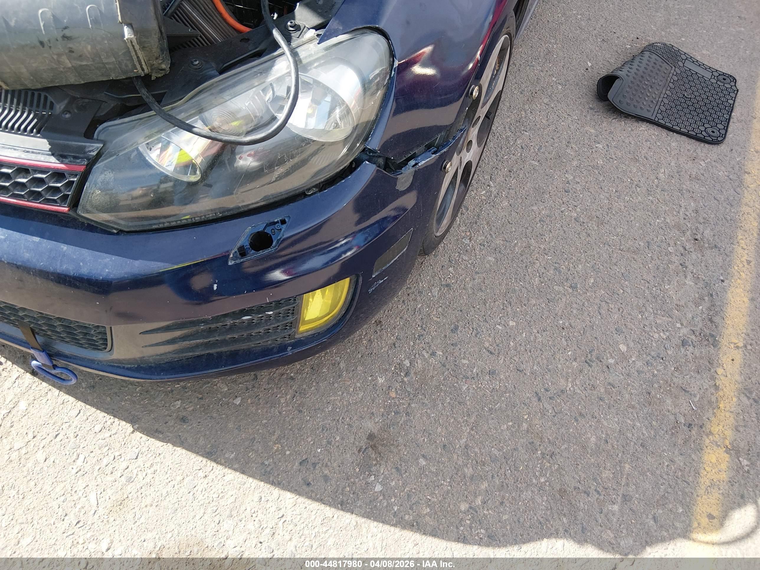 VOLKSWAGEN GTI image 6