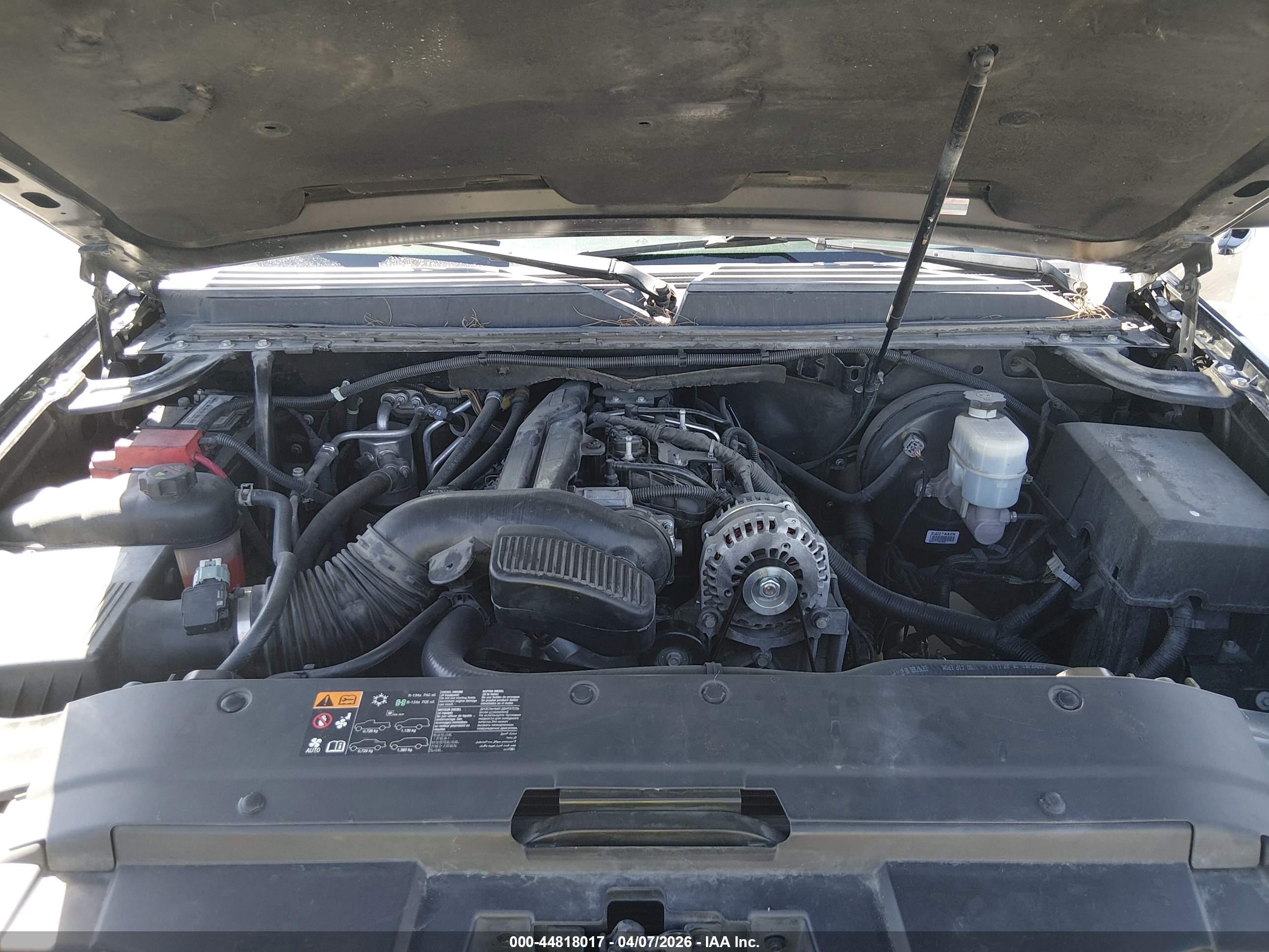 CHEVROLET TAHOE image 10